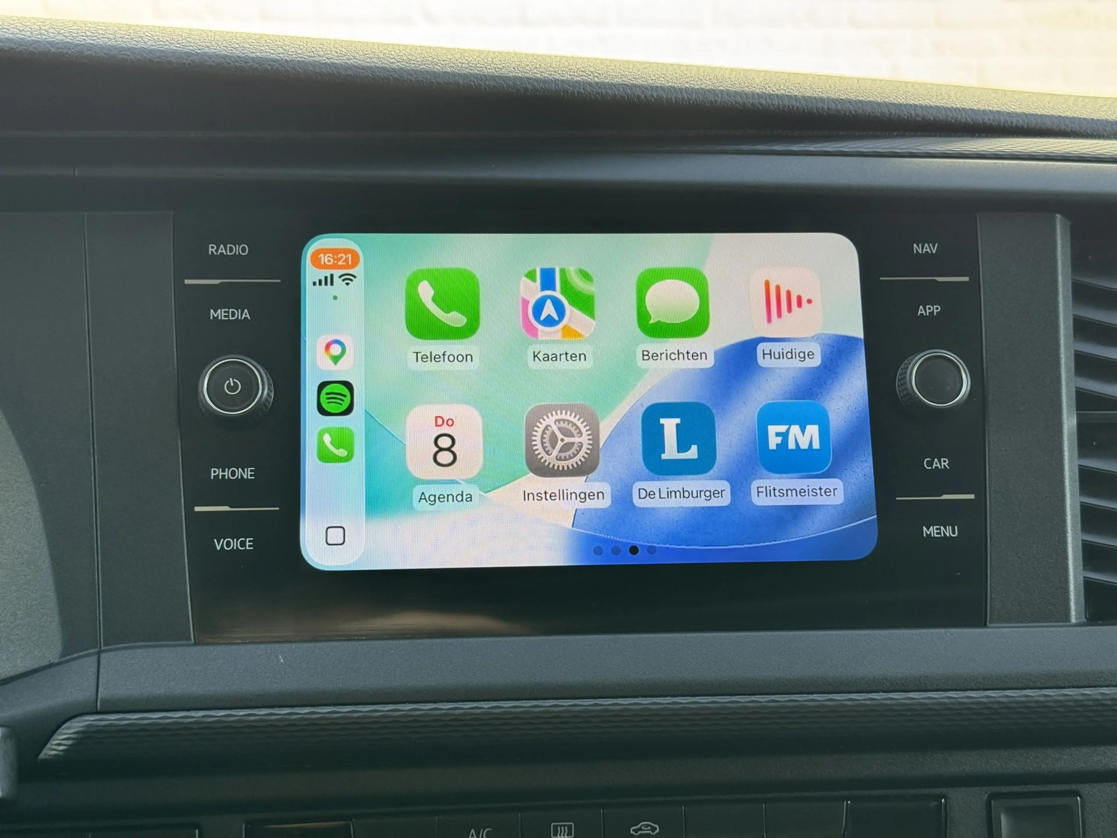 Volkswagen Transporter 2.0 TDI L2H3 28 Comfortline Carplay Cruise Navigat — photo 5