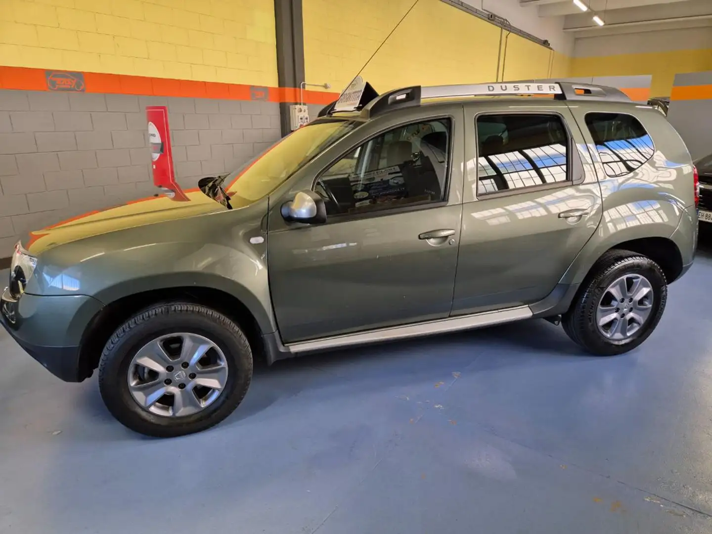 Dacia Duster 1.5 dCi 110CV 4x2 Lauréate Verde - 2