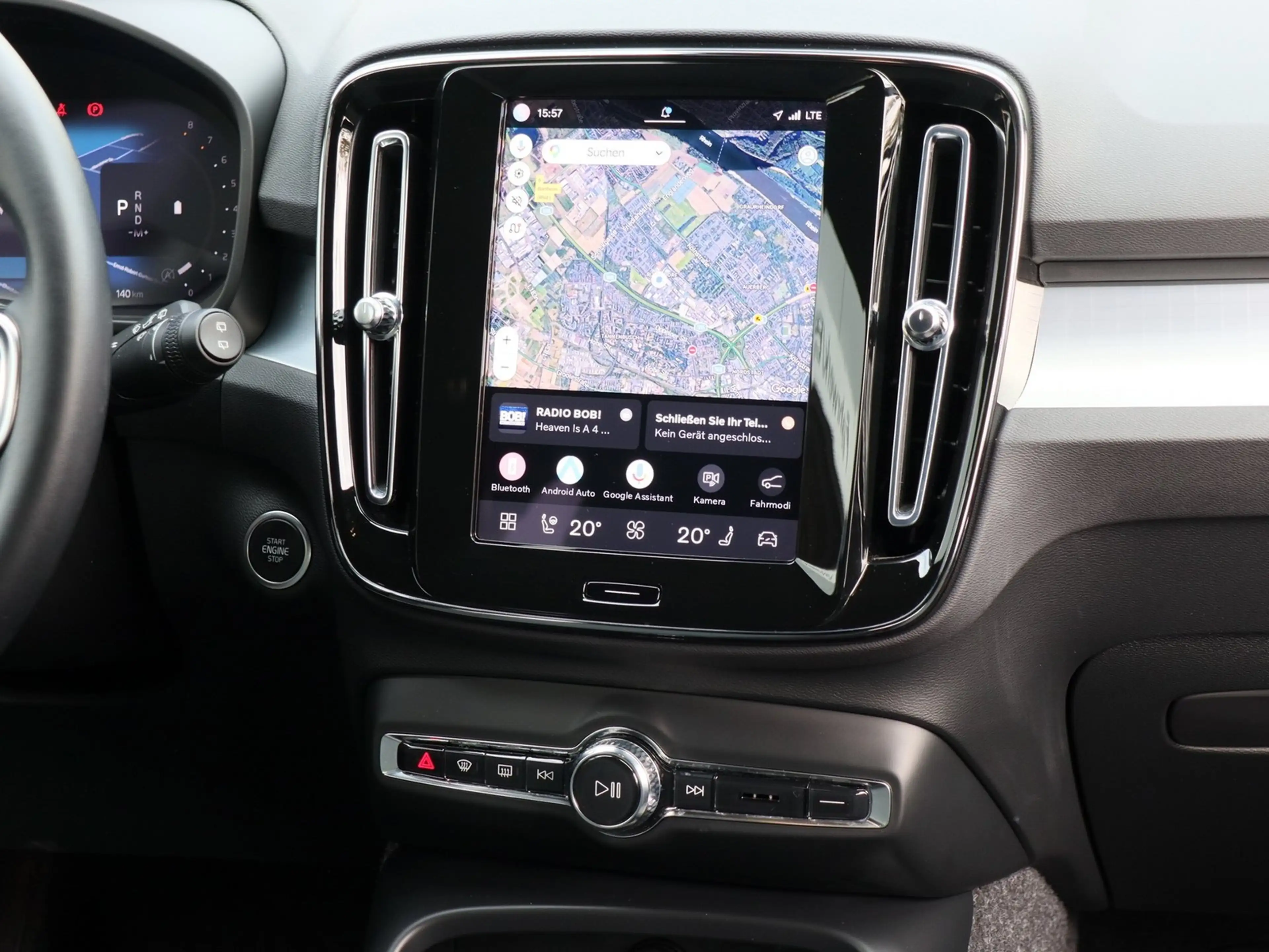 Volvo XC40 B3 Core Rückfahrkamera Winterpaket - autom. Hec... — photo 7