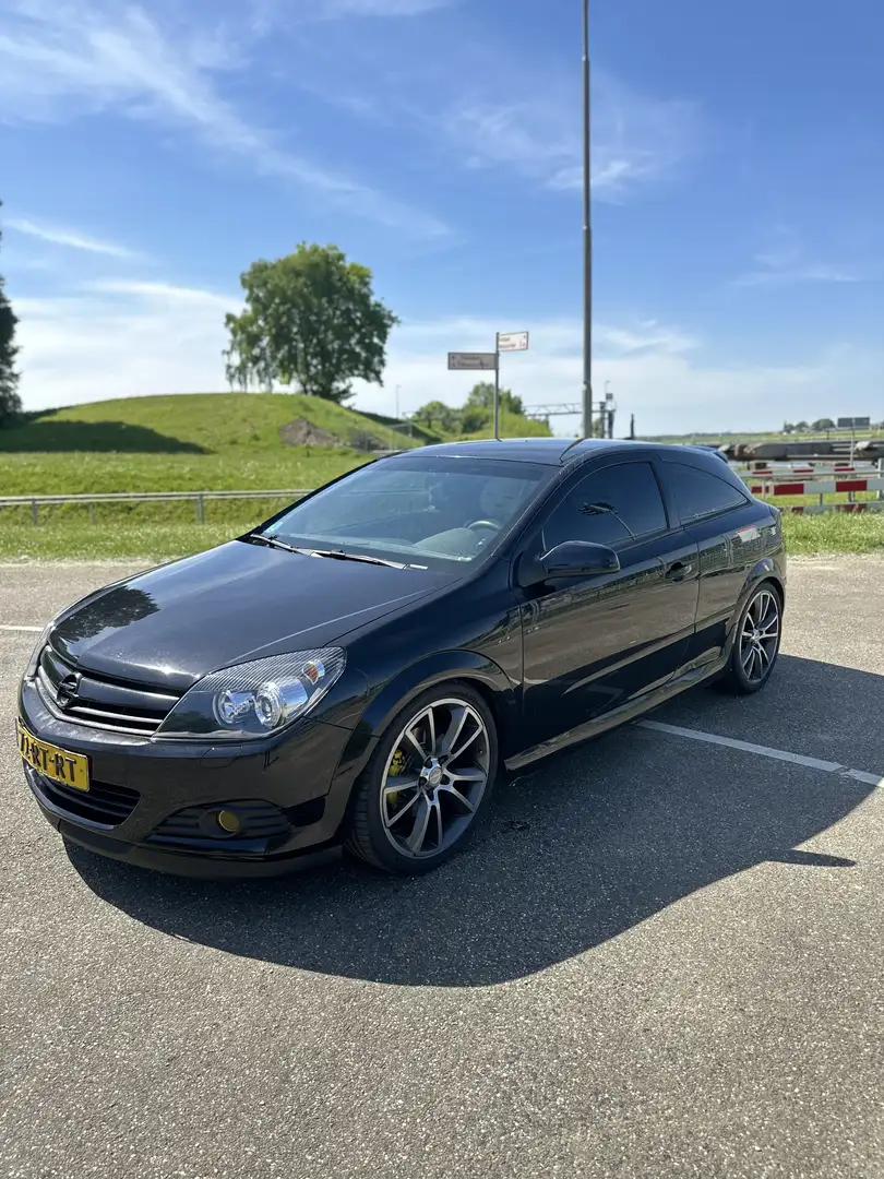 Opel Astra 2.0 T Sport Чорний - 1
