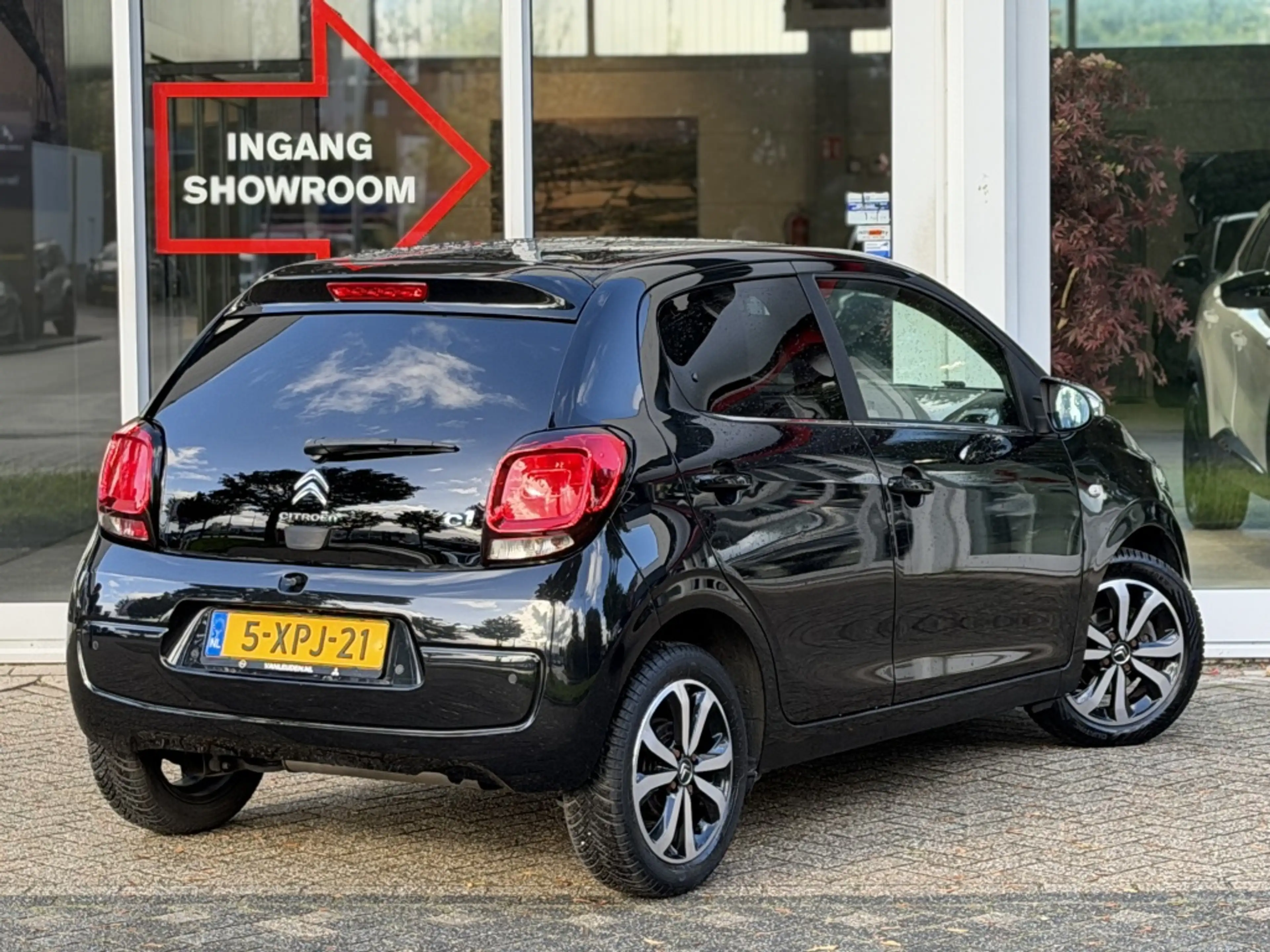 Citroen C1 1.0 VTi Automaat 5D SHINE | Leder | Camera | ECC | — photo 3