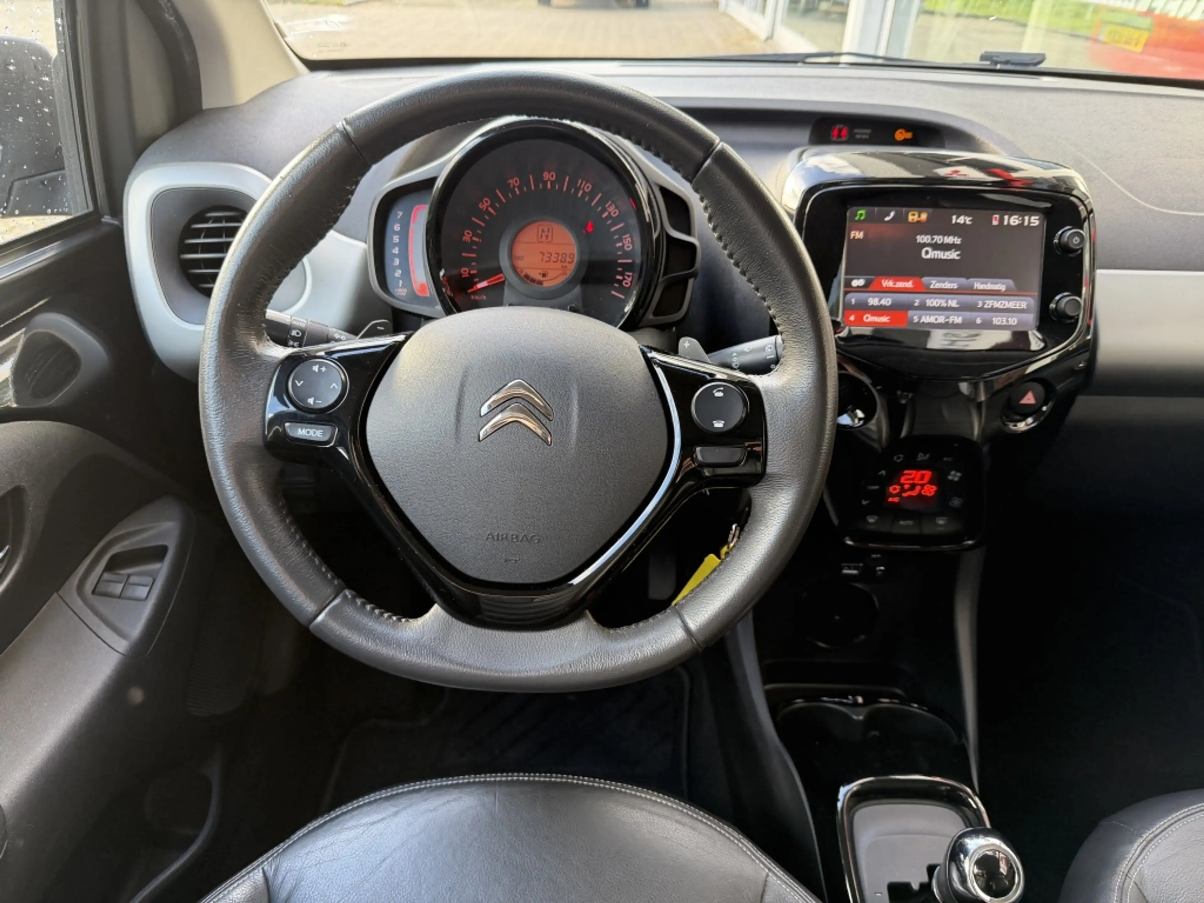 Citroen C1 1.0 VTi Automaat 5D SHINE | Leder | Camera | ECC | — photo 4