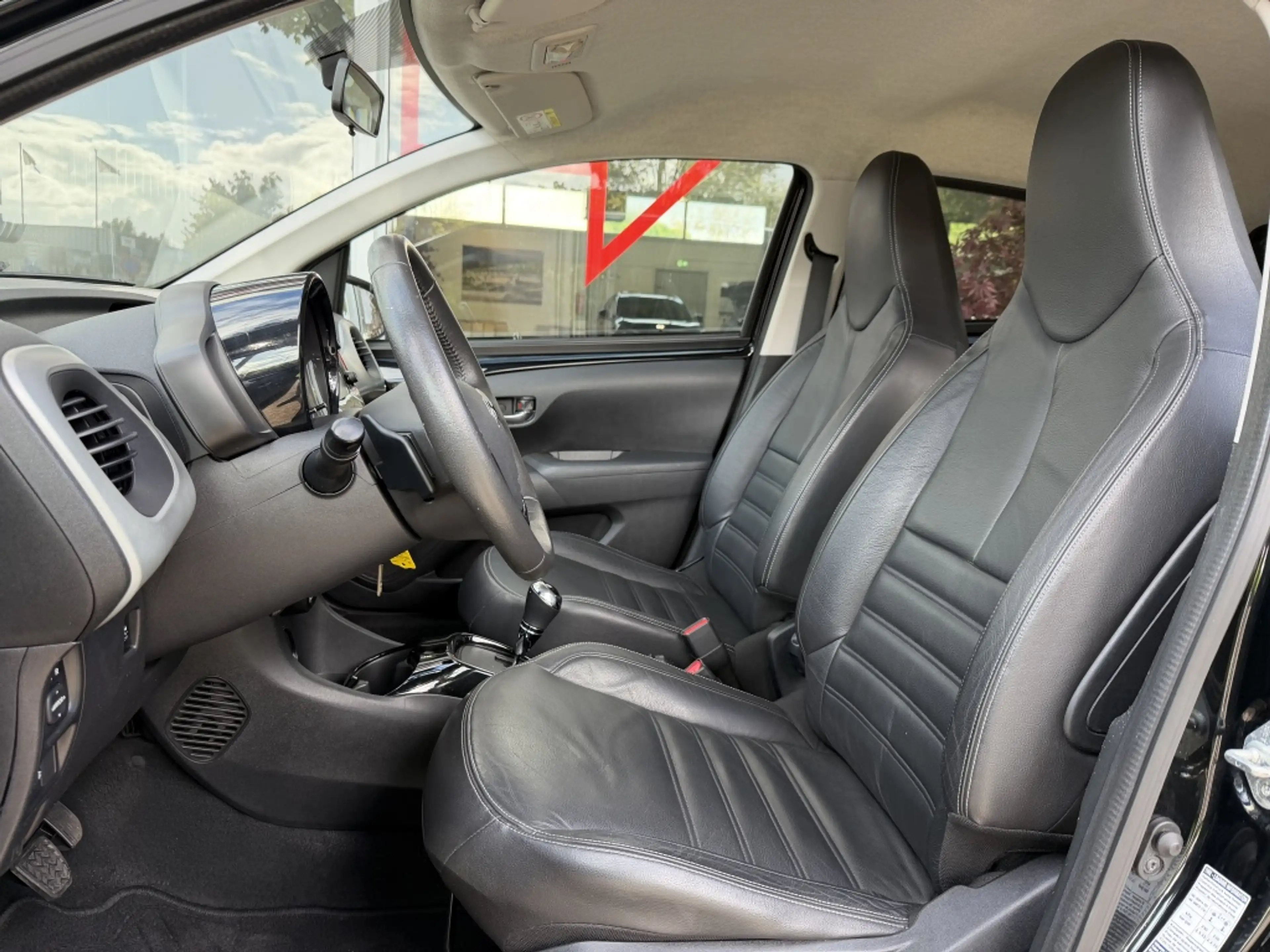 Citroen C1 1.0 VTi Automaat 5D SHINE | Leder | Camera | ECC | — photo 6