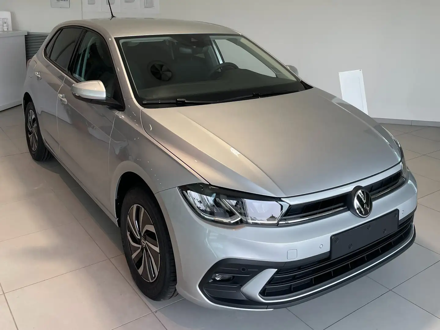 Volkswagen Polo 1.0 evo Edition Plus 80cv Grau - 1