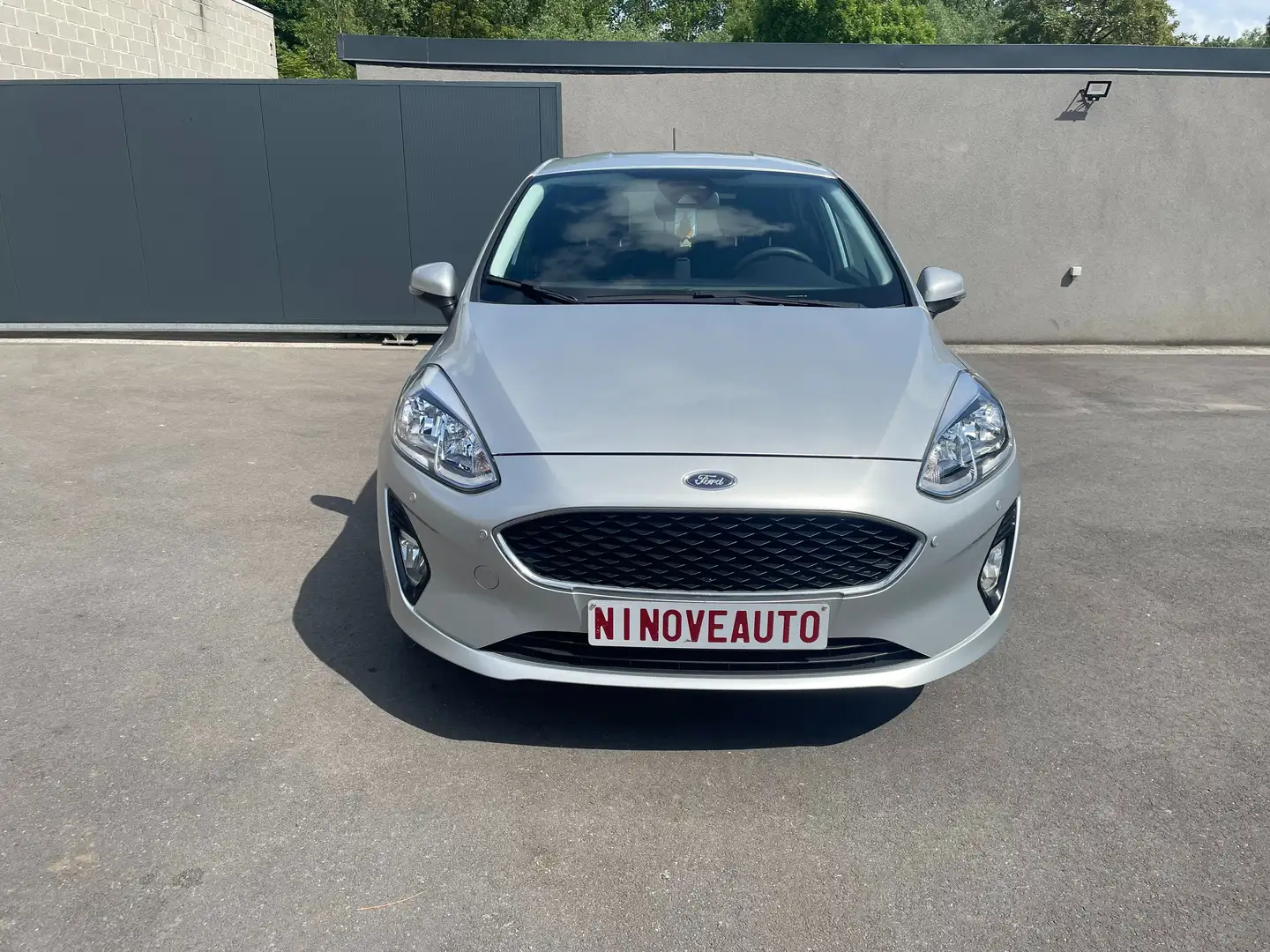 Ford Fiesta 1.1i Titanium  AIRCO BT USB EU6b (nieuw model) Gris - 1