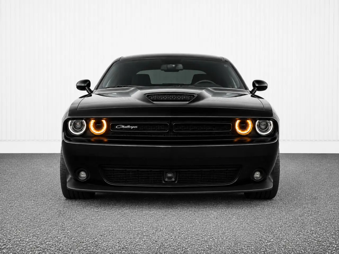 Dodge Challenger снимка Dodge Challenger