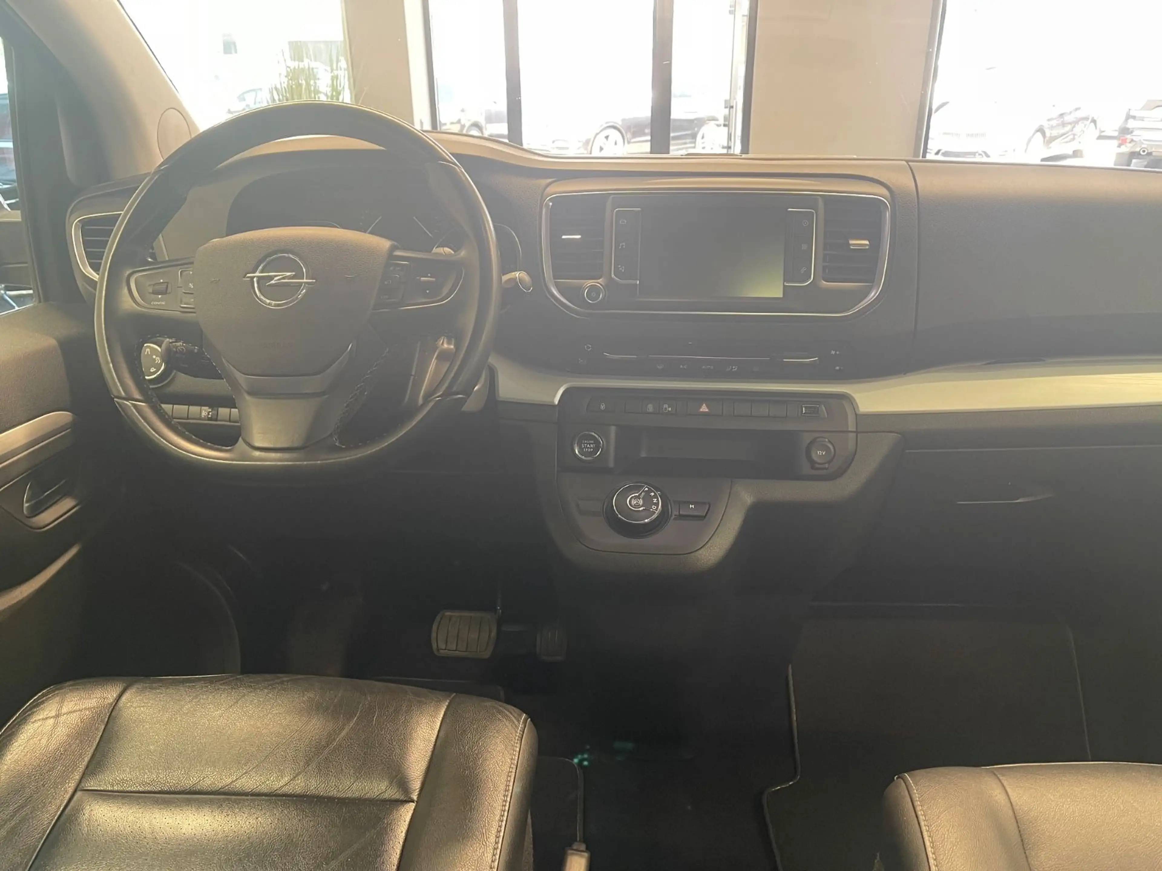 Opel Zafira Life 2.0 D Tourer L*AUT./7Sitz/AHK/Navi* — photo 10