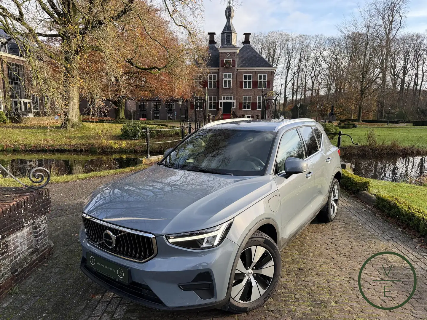 Volvo XC40 T4 Plug-In Hybrid Inscription | Trekhaak | Camera Grijs - 1