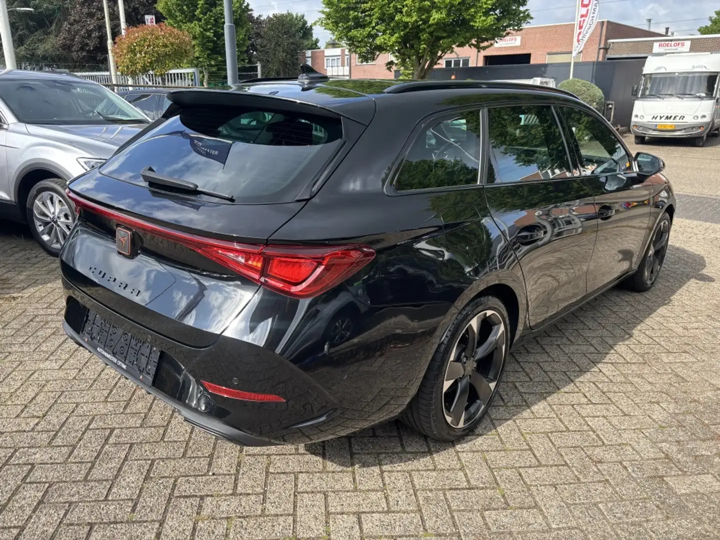 CUPRA Leon Sportstourer Leon Sportstourer 1.5 eTSI Business E Zwart - 2