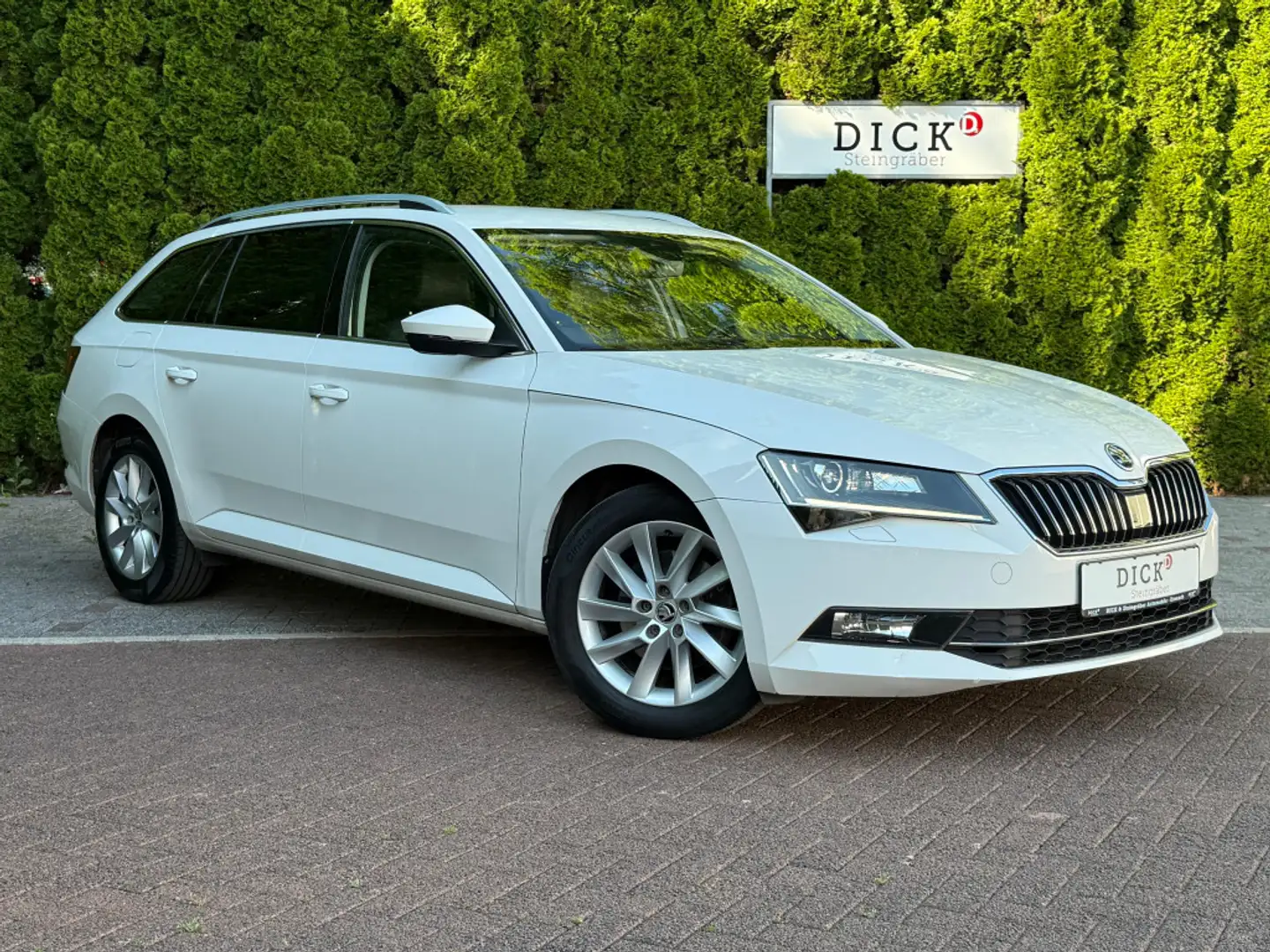 Skoda Superb 2.0 TDI DSG Premium Edit XEN+NAV+AHK+SHZ+ Bianco - 1