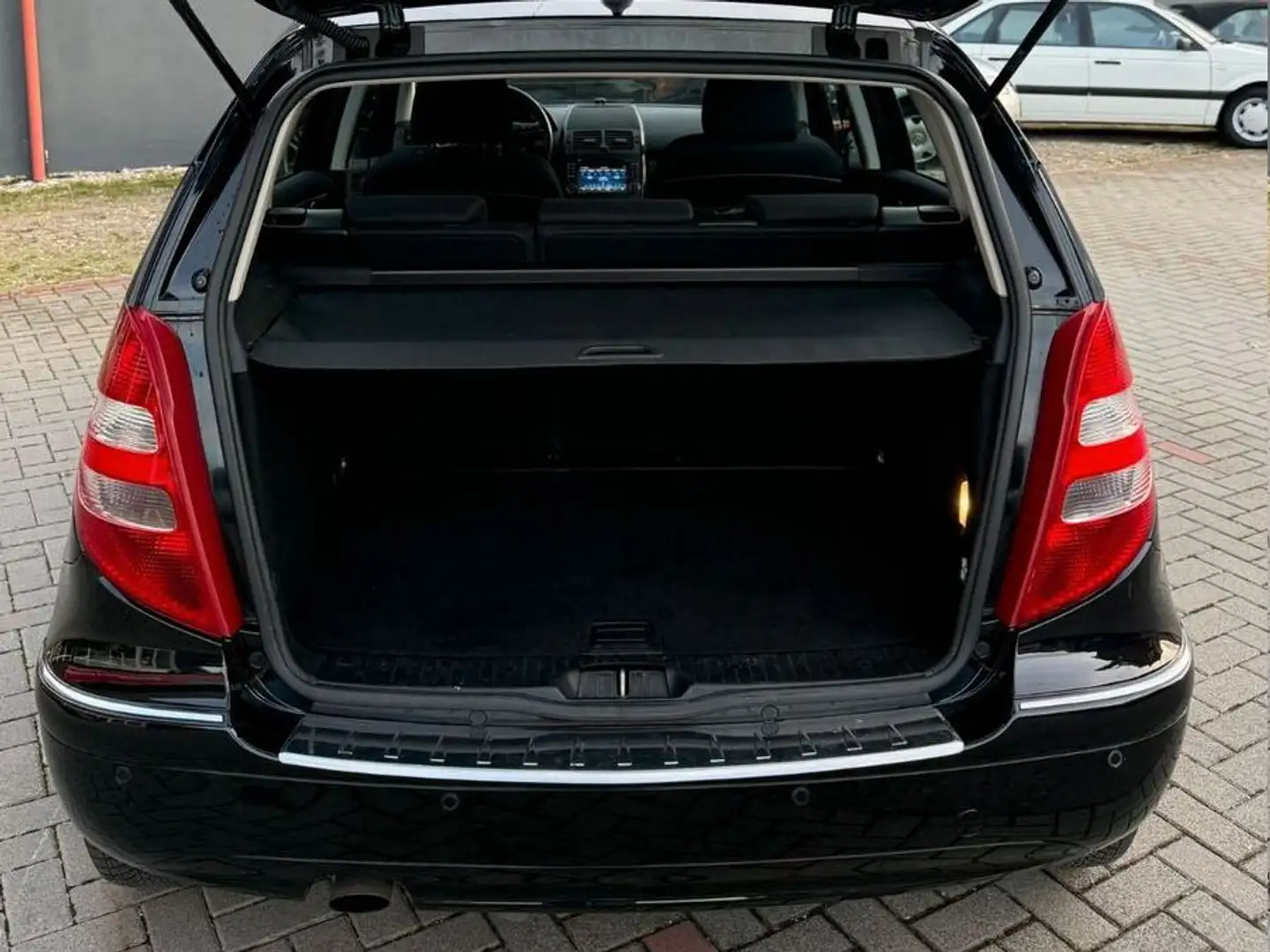 Mercedes-Benz A 160 CDI ELEGANCE Schwarz - 2