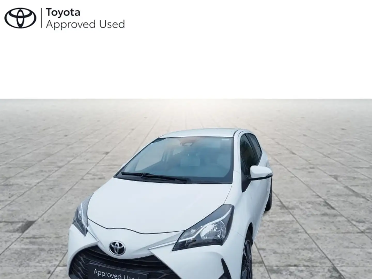 Toyota Yaris Connect Blanc - 1