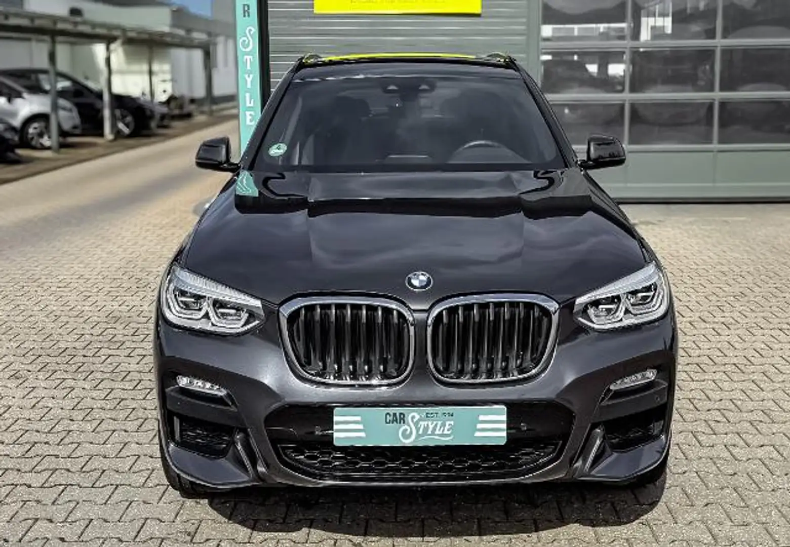 BMW X3 xDrive 20d M Sport Navi RFK SHZ LED Grau - 2
