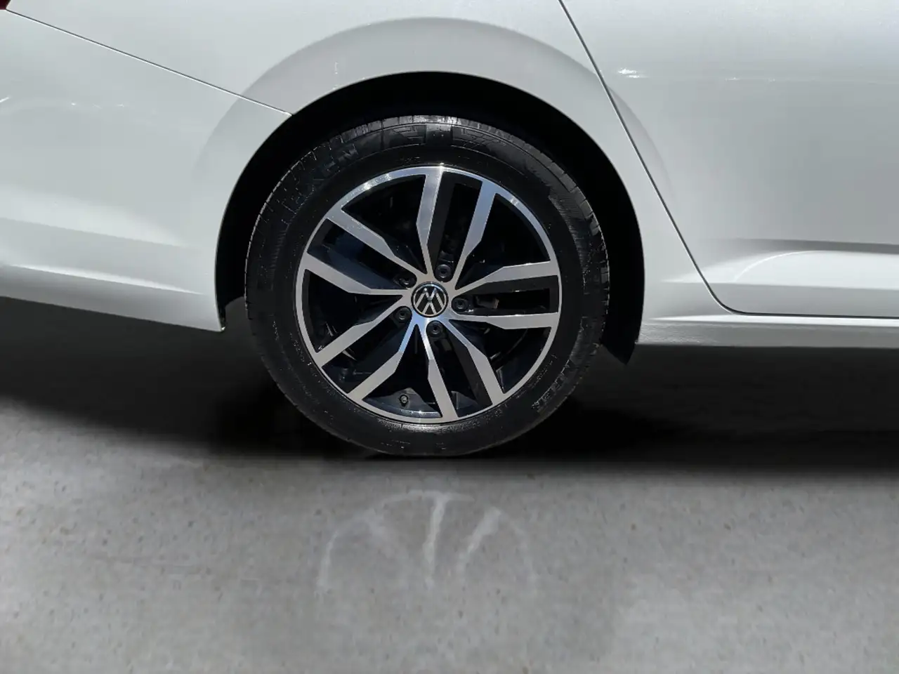 Volkswagen Jetta снимка Volkswagen Jetta