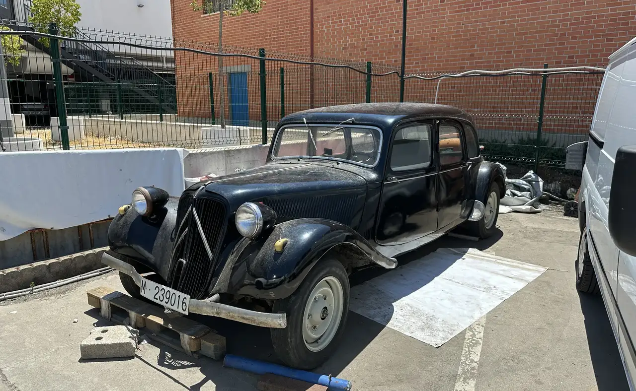 Citroen Traction Avant Familiali Original 6v, Historic Papers, foto 6