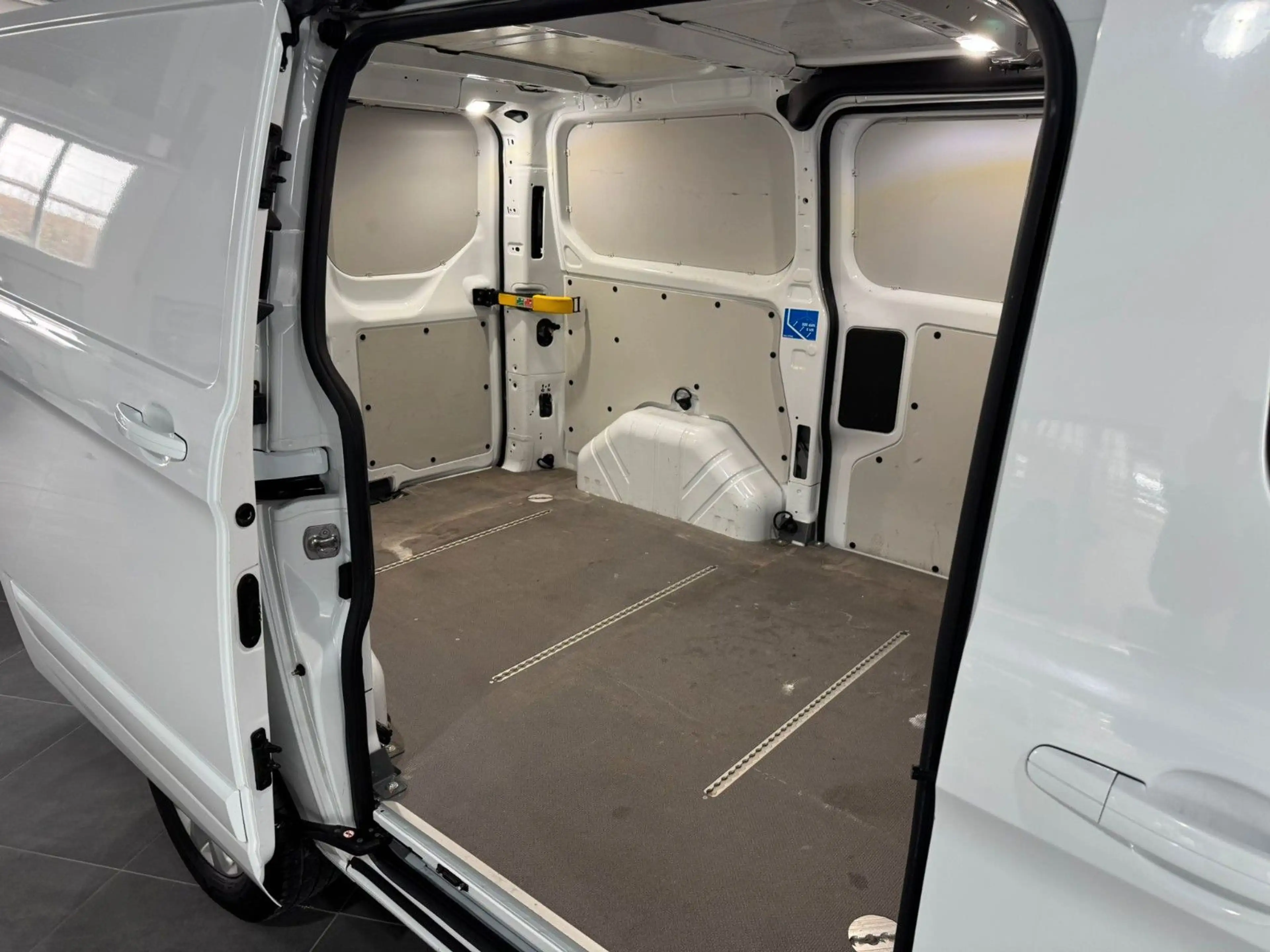 Ford Transit Custom Kasten 300 L1 Trend*Automatik*AHK — photo 11