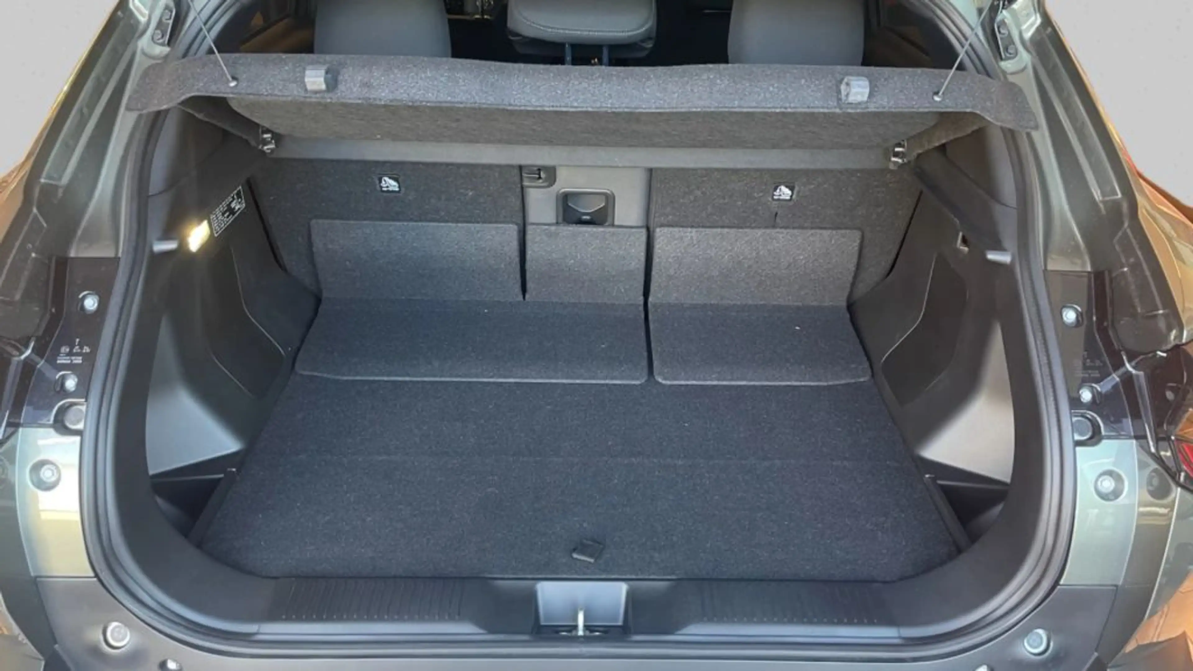 Toyota Urban Cruiser 61kWh Teamplayer — photo 5