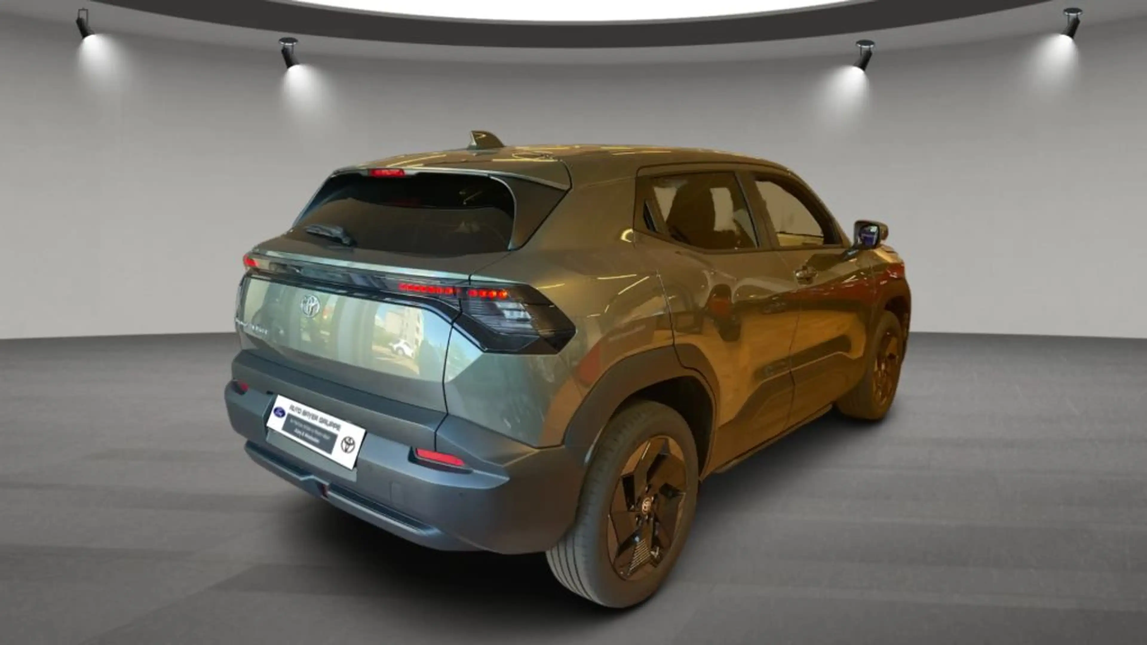 Toyota Urban Cruiser 61kWh Teamplayer — photo 3