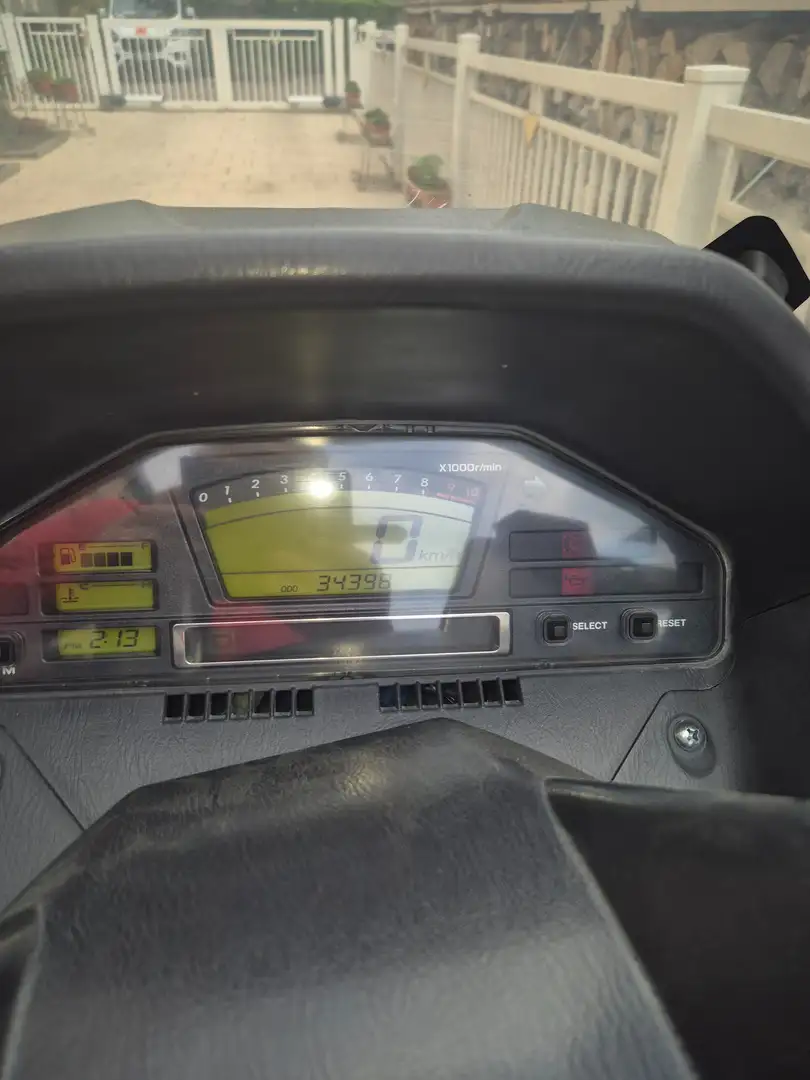 Suzuki Burgman 650 Argent - 1