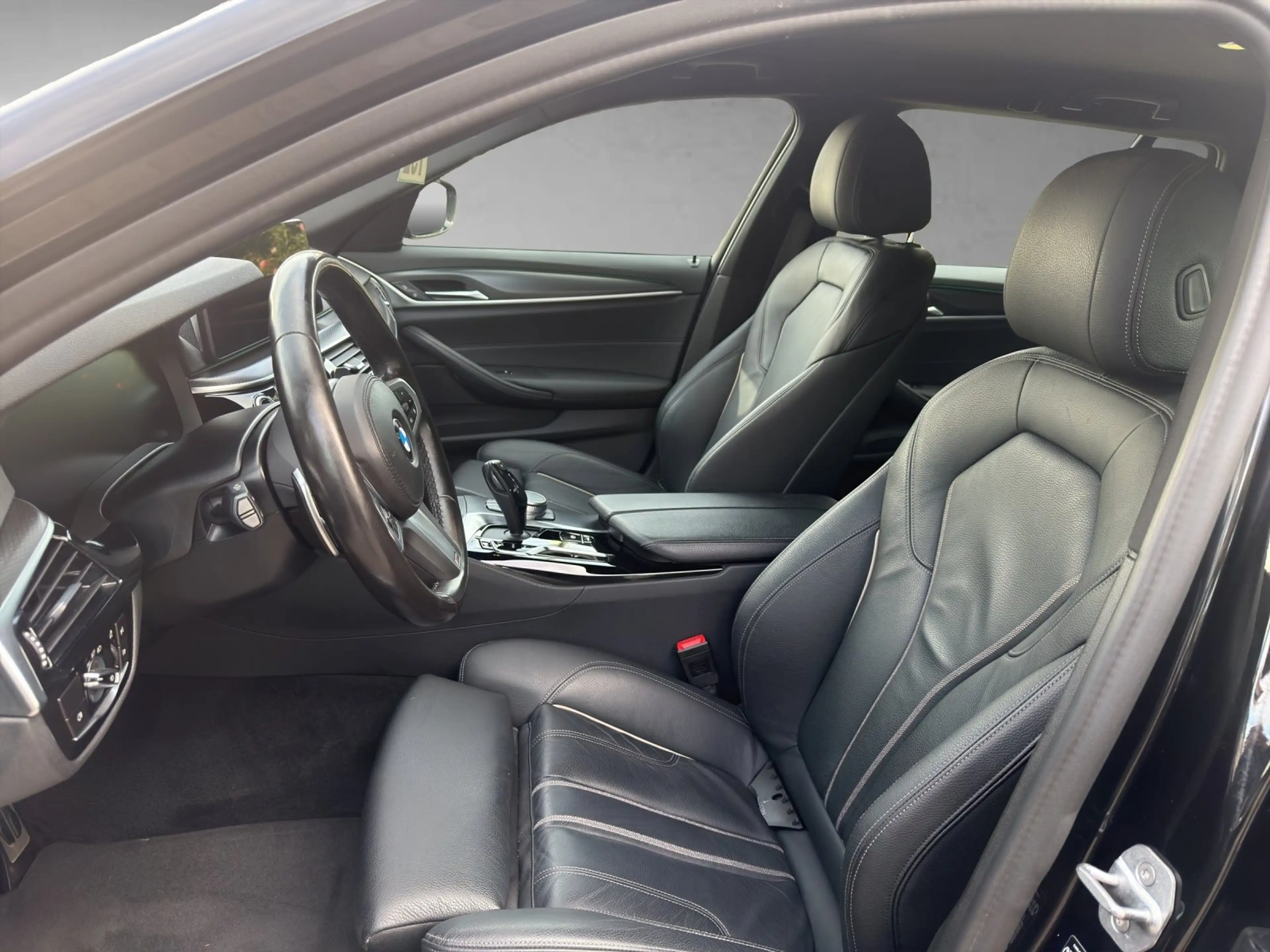 BMW 530 d M Sport Leder AHK RFK 4 SHZ — photo 10
