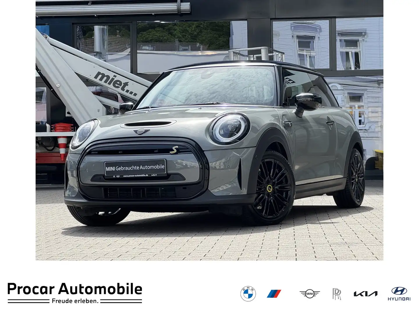 MINI Cooper SE AdapLED Navi Pano RFK DA PA ACC HuD HK Grau - 1