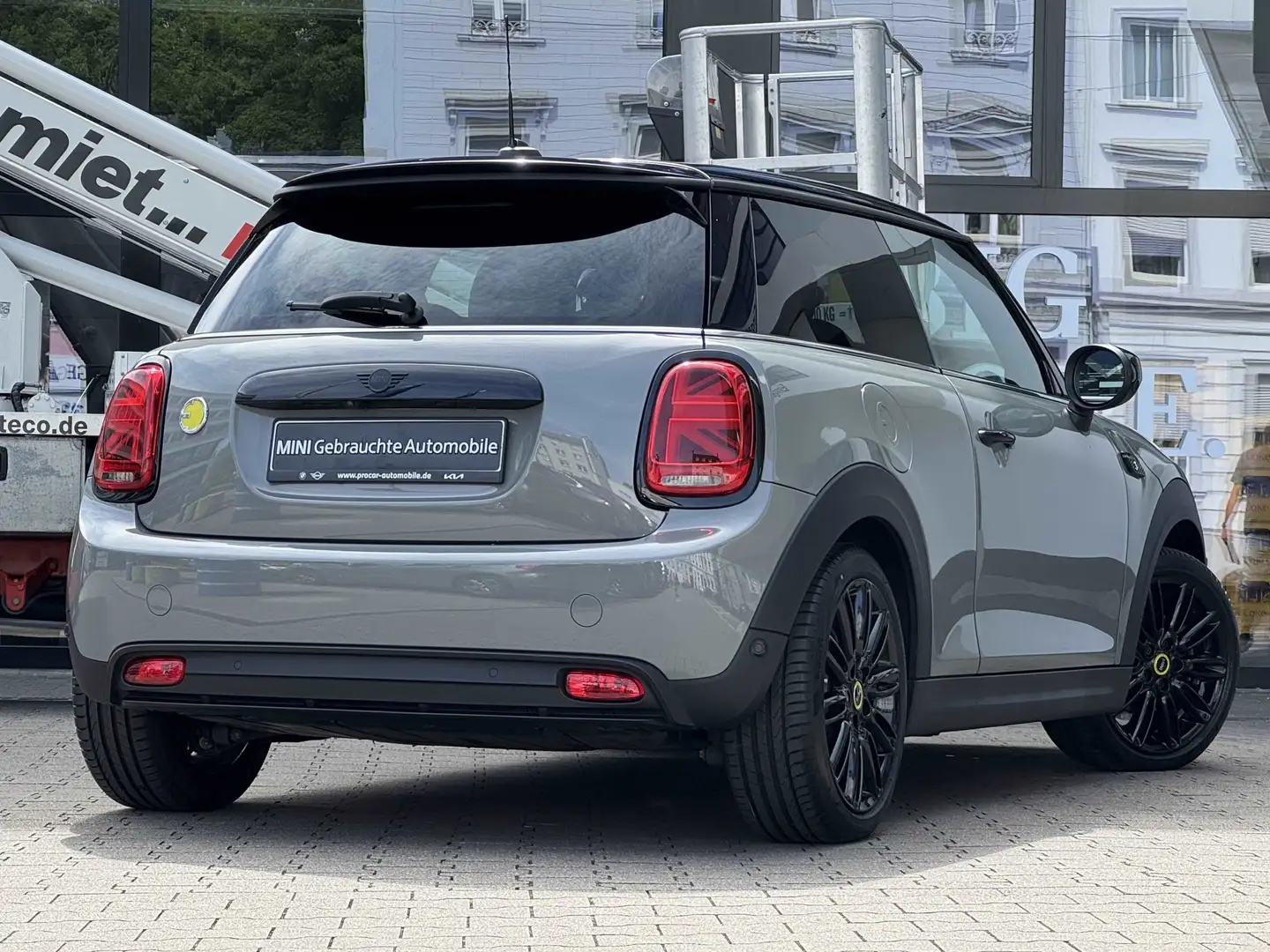 MINI Cooper SE AdapLED Navi Pano RFK DA PA ACC HuD HK Сірий - 2