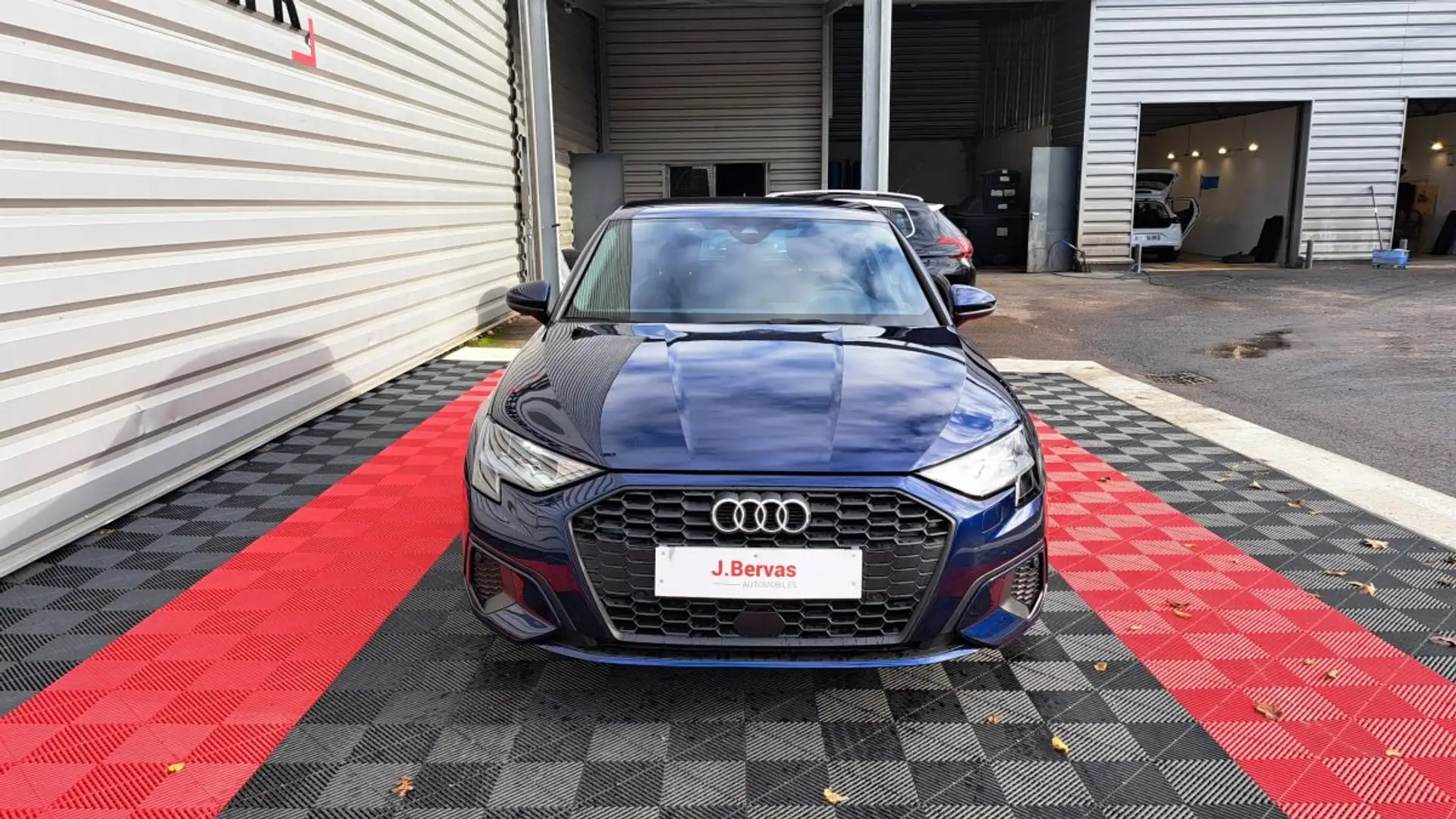 Audi A3 30 TFSI MILD HYBRID 110 S tronic 7 Bleu - 2