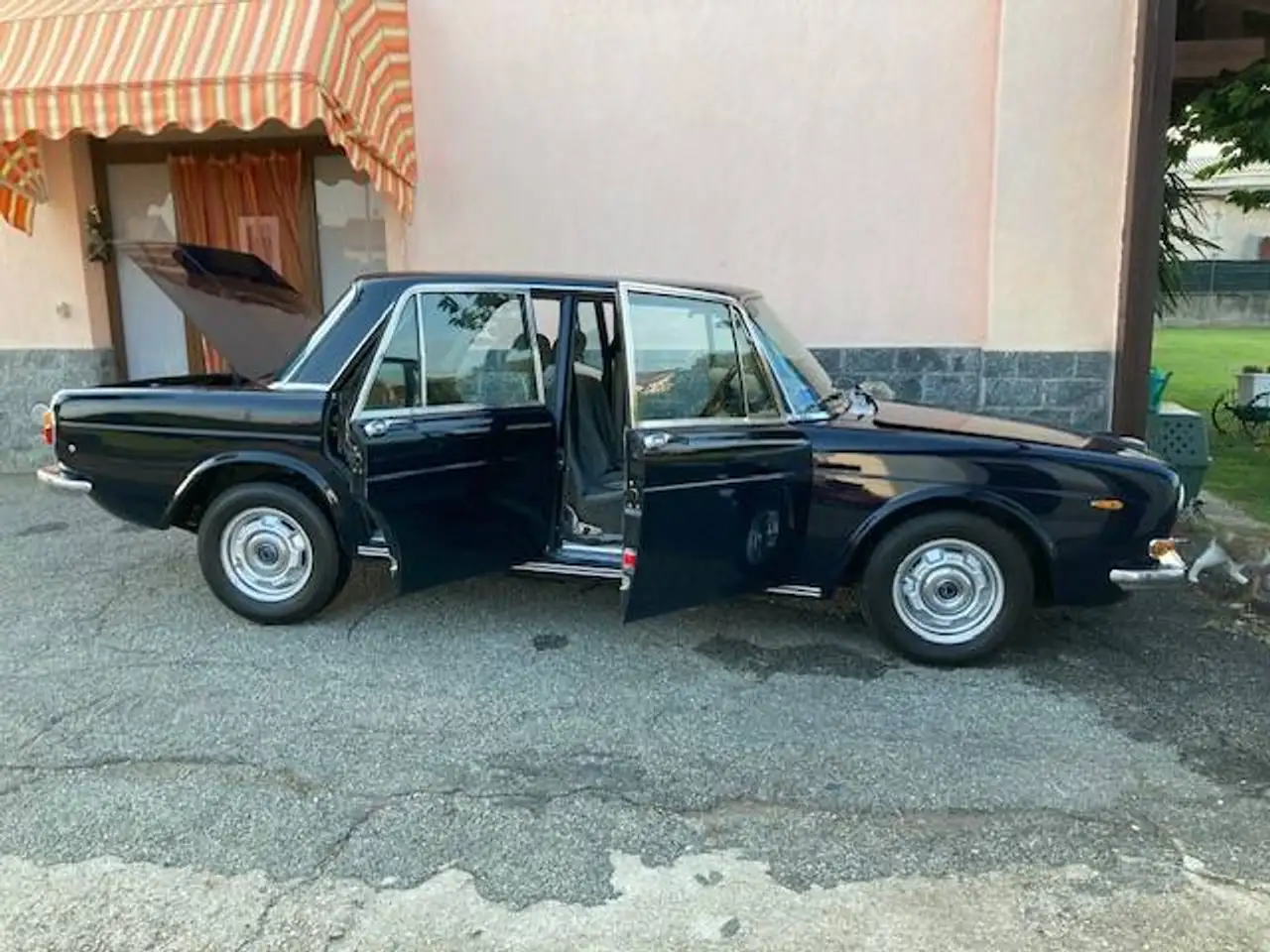 Lancia Fulvia berlina, foto 2