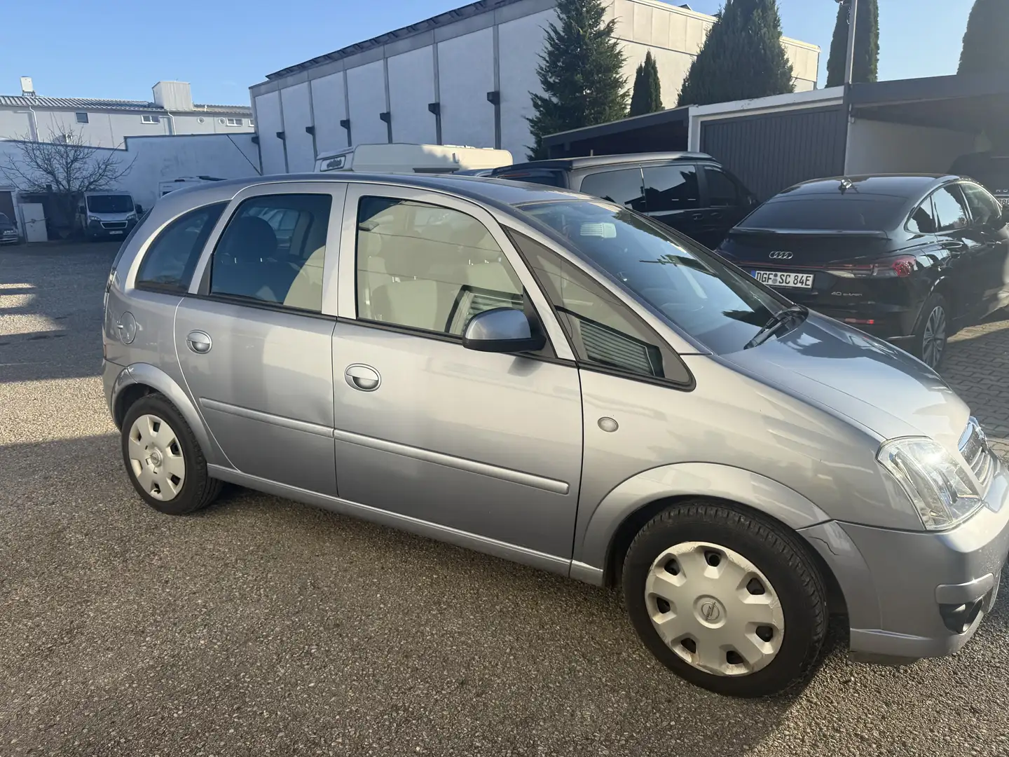 Opel Meriva Edition Grau - 1
