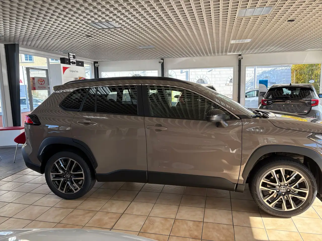 Toyota Corolla Cross Hybrid FWD Team Deutschland 8
