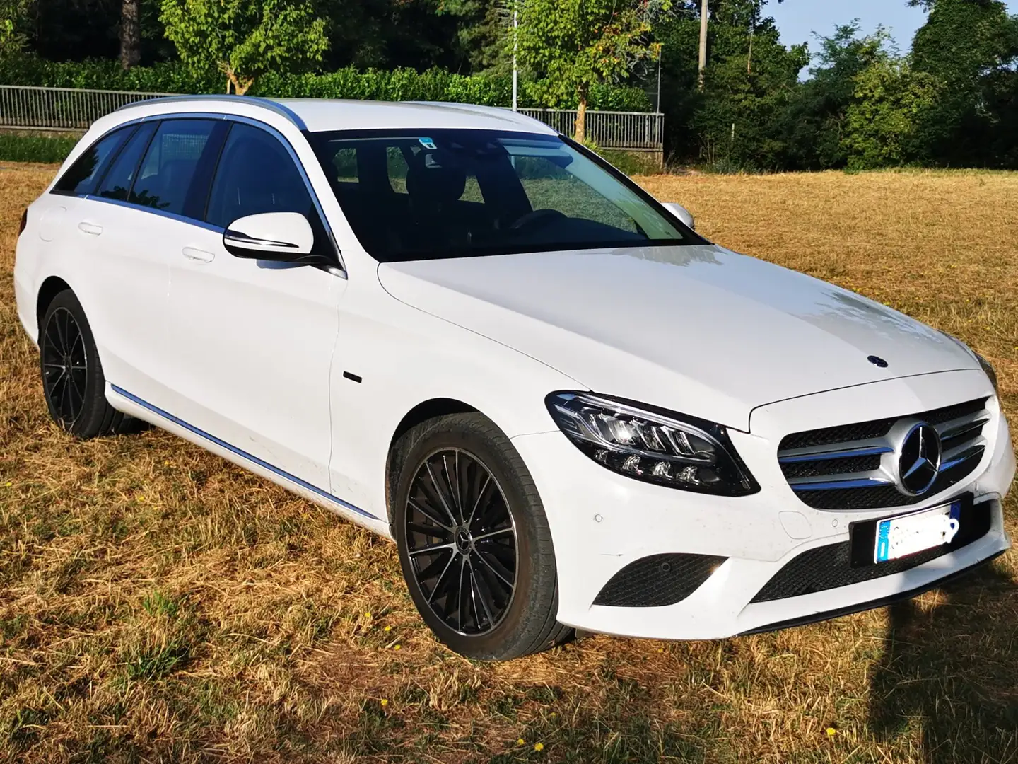 Mercedes-Benz C 300 Classe+C-S205SW+de+eq-power+SportPlus Bianco - 2