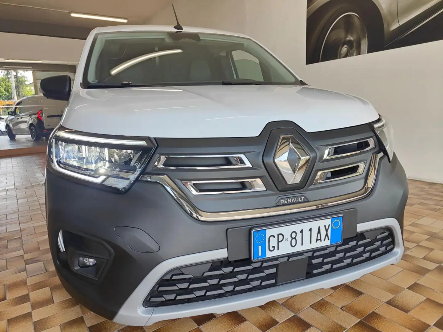 Renault Kangoo E-TECH 45 kwh-autonomia 300 km-prezzo + iva Bianco - 2