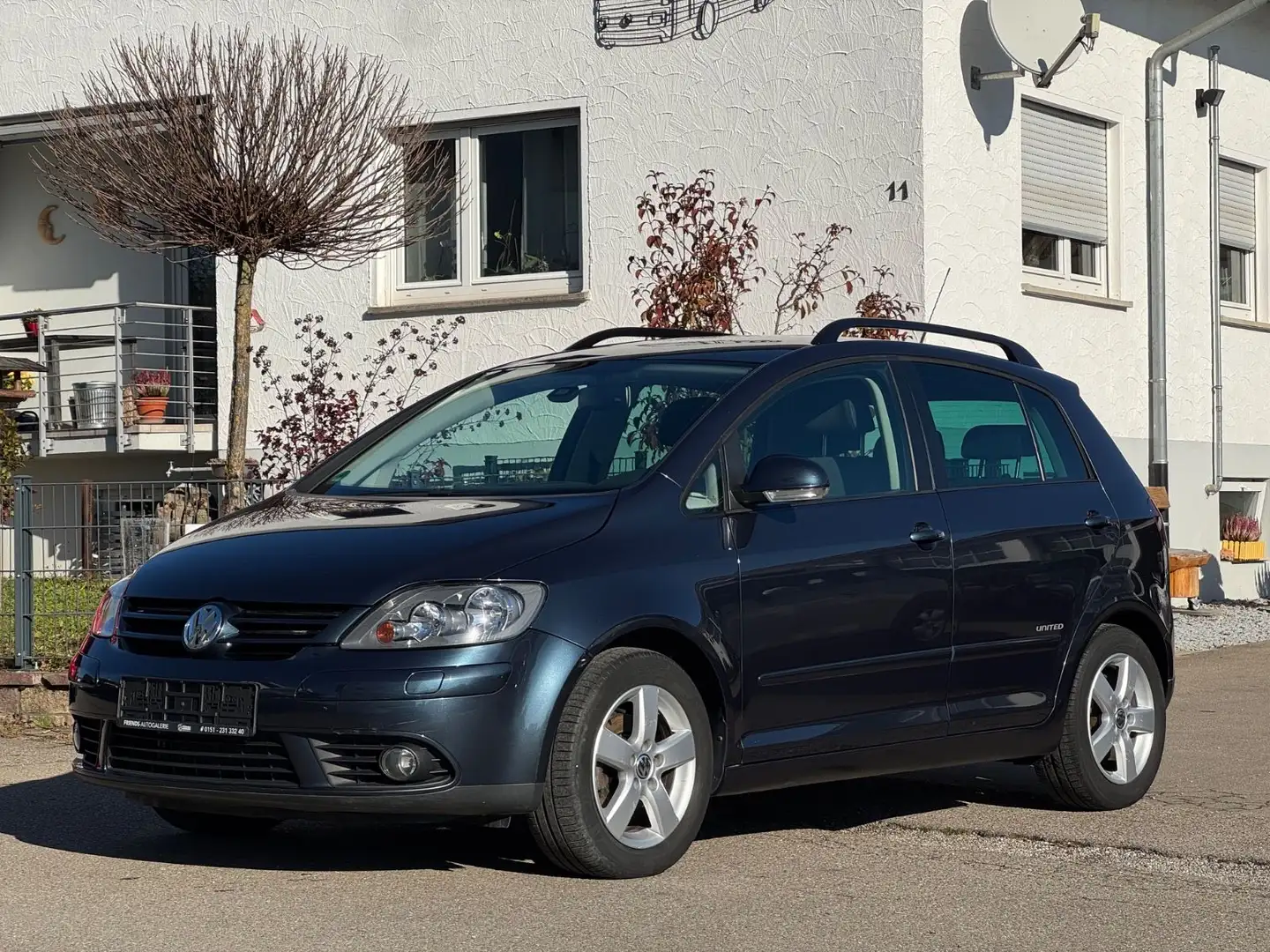 Volkswagen Golf Plus V United*TÜV NEU*AHK*WENIG KILOMETER* Bleu - 1