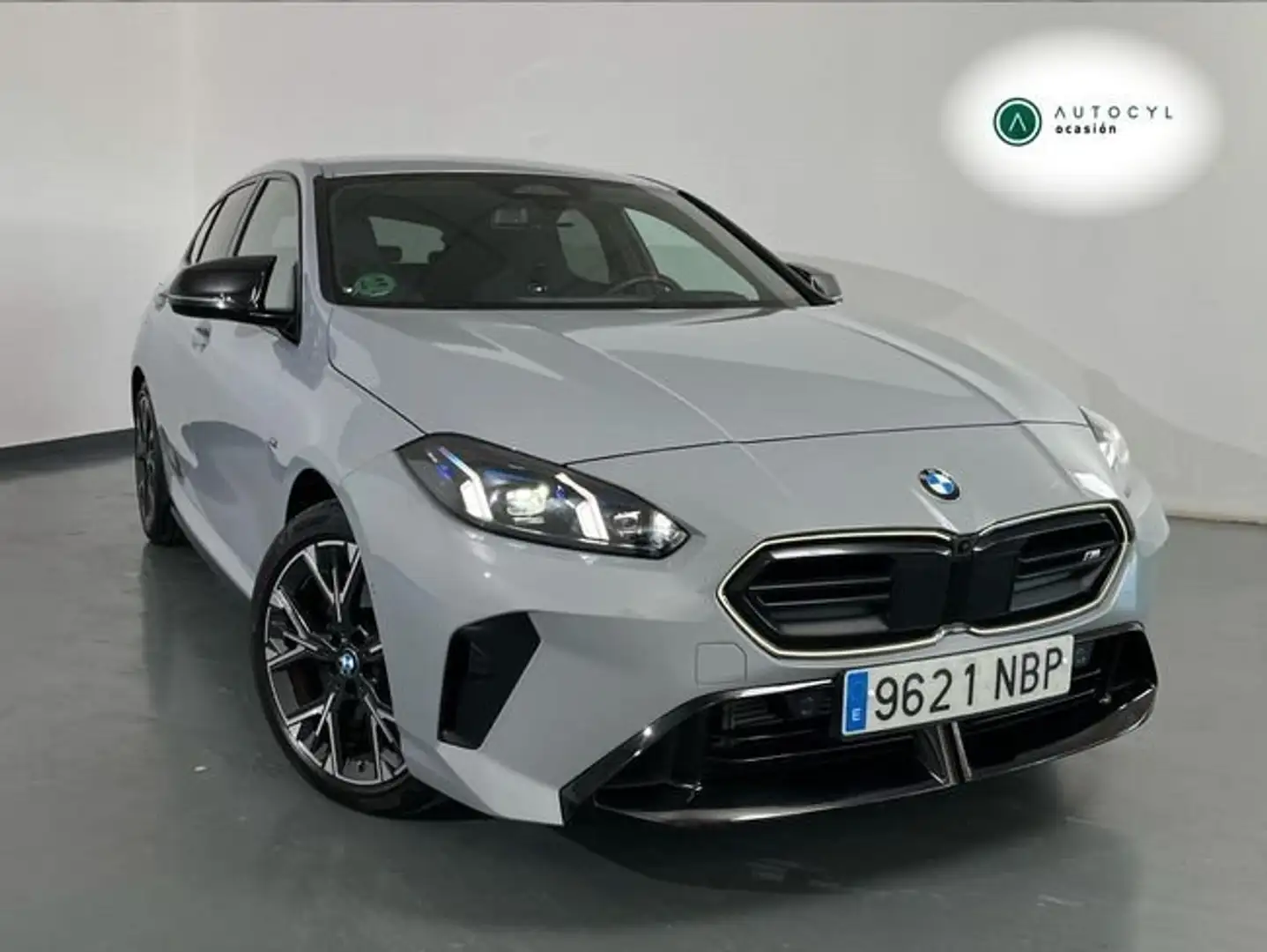 BMW 116 M135 xDrive Gris - 1