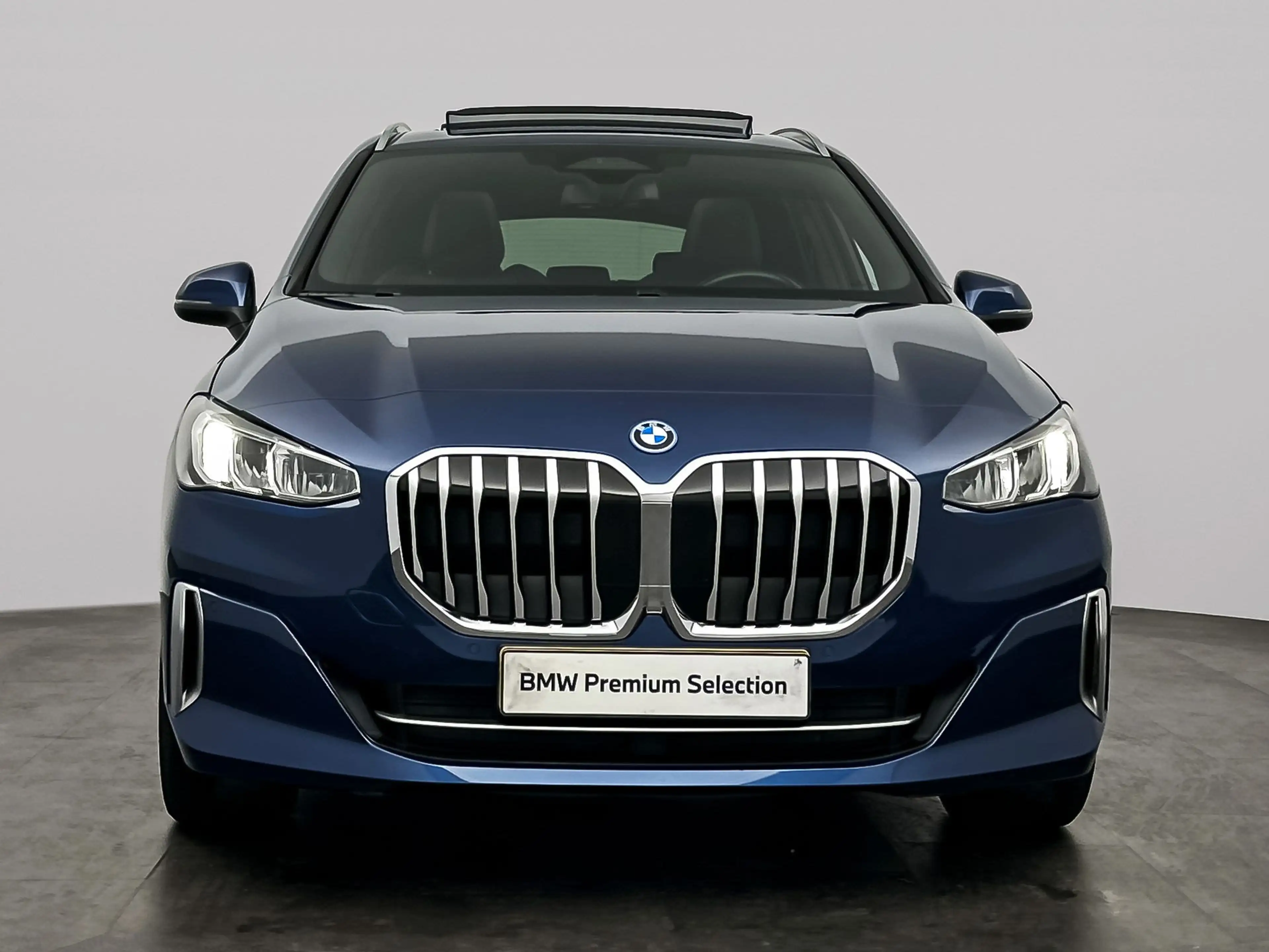 BMW 225 2-serie Active Tourer 225e xDrive | Stuurwielrand — photo 6