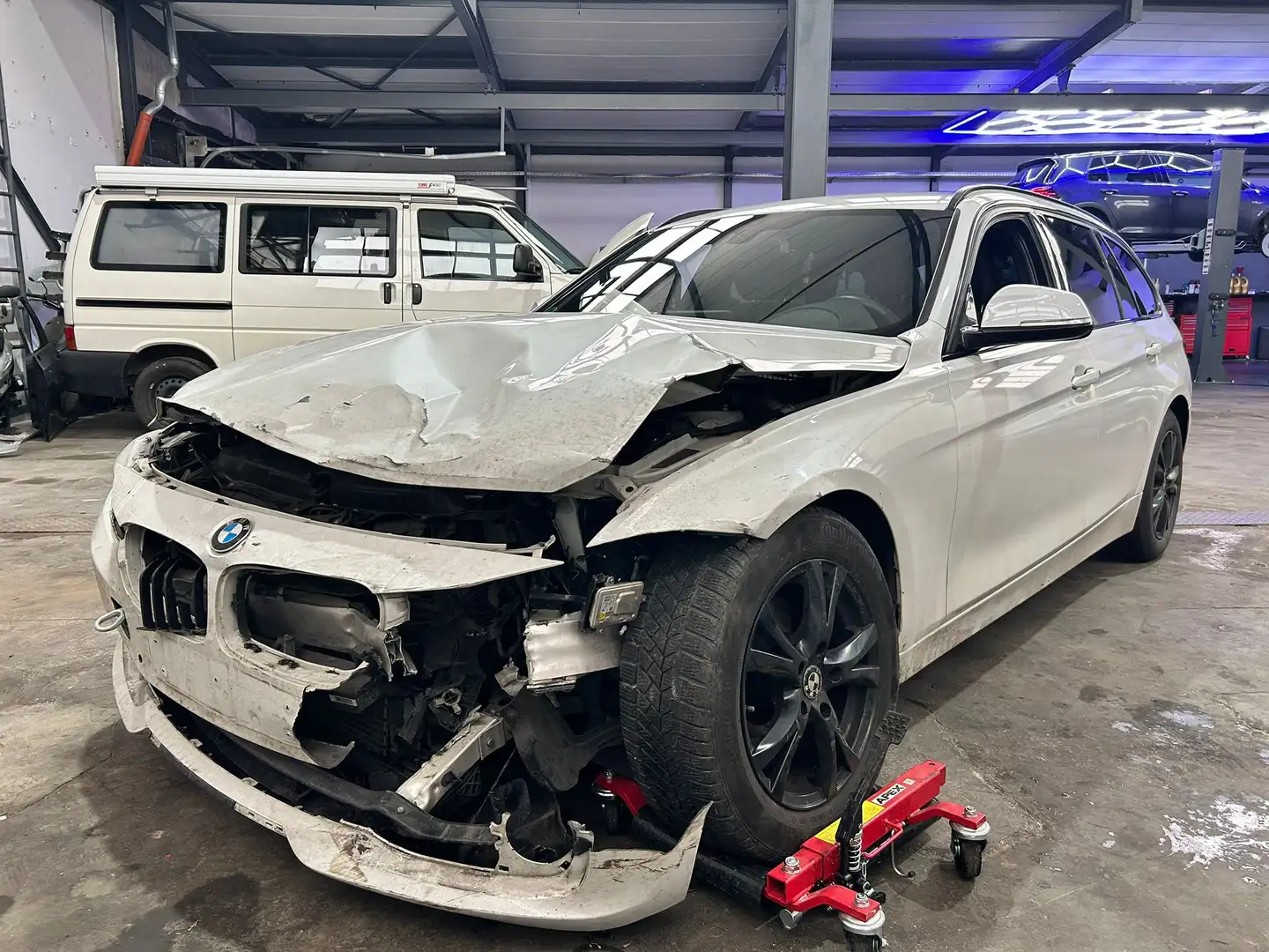 BMW Sonstige 320 i - 2