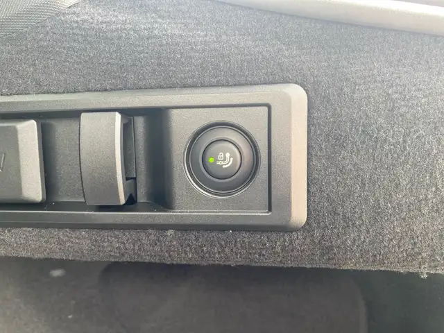BMW I4 view 13