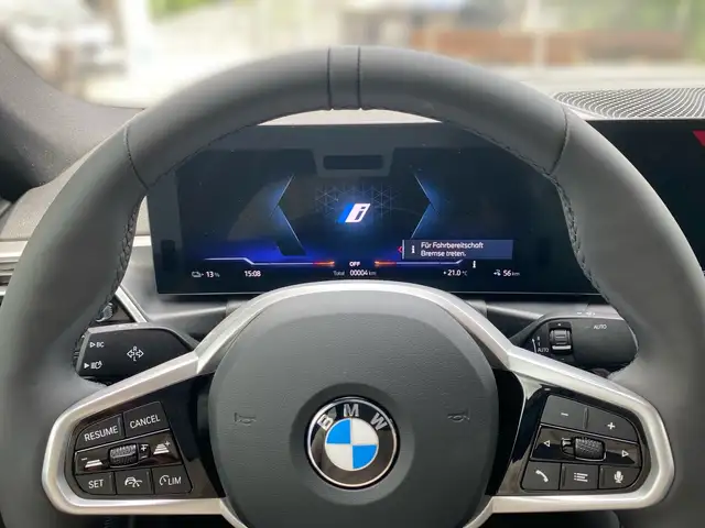 BMW I4 view 8