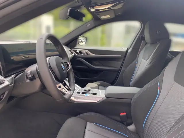 BMW I4 view 7