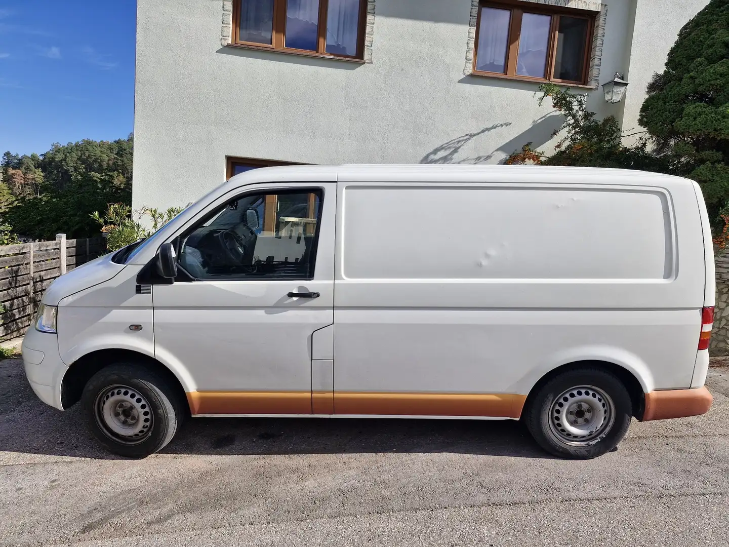 Volkswagen T5 1,9 TDI Weiß - 2