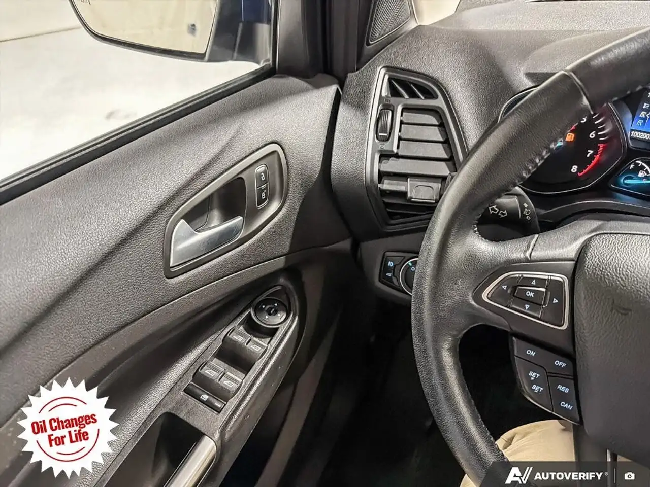 Ford Escape снимка Ford Escape