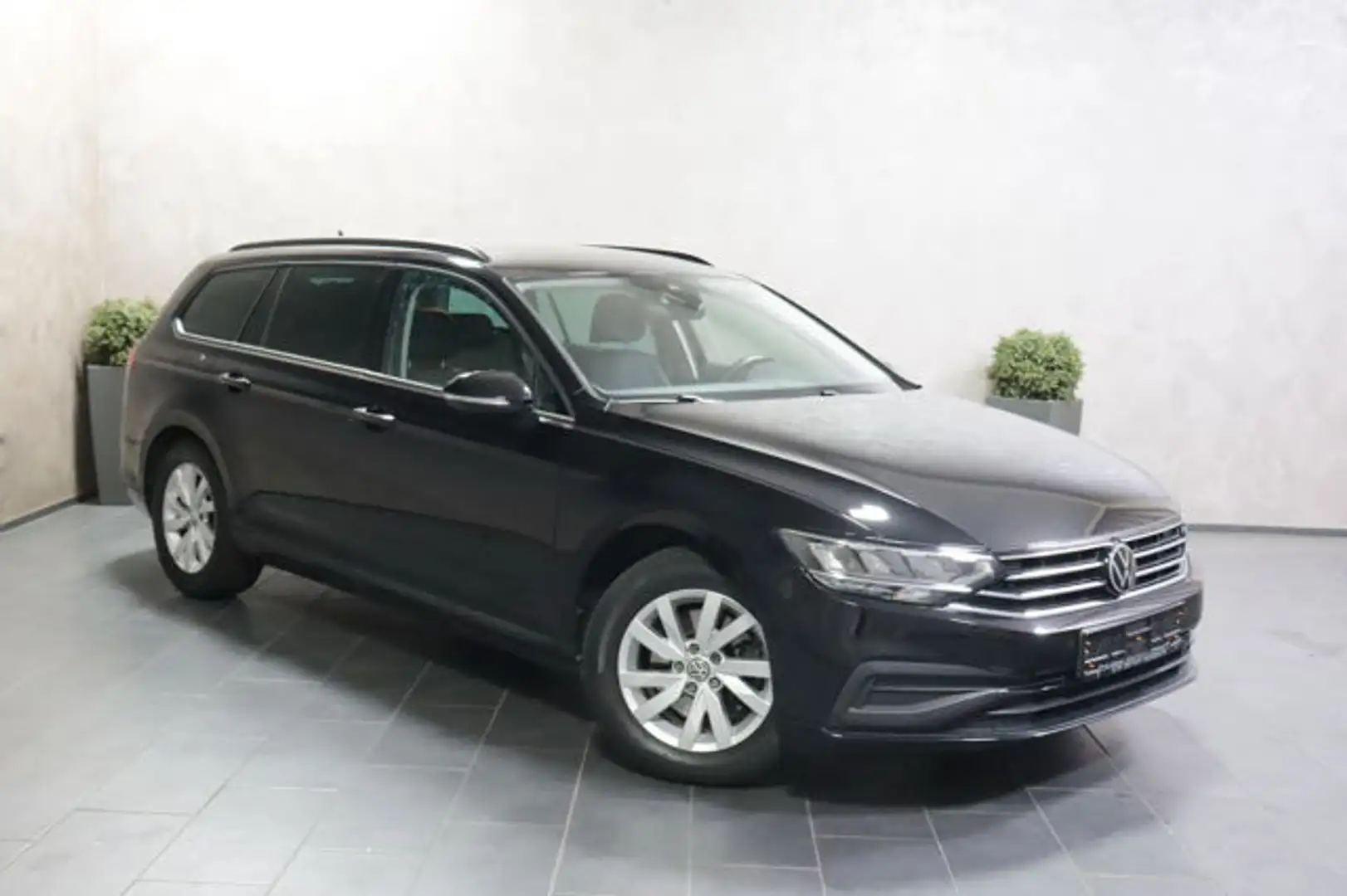 Volkswagen Passat Variant 2.0 TDI CAM ACC NAVI LED SHZ PDC Negro - 2