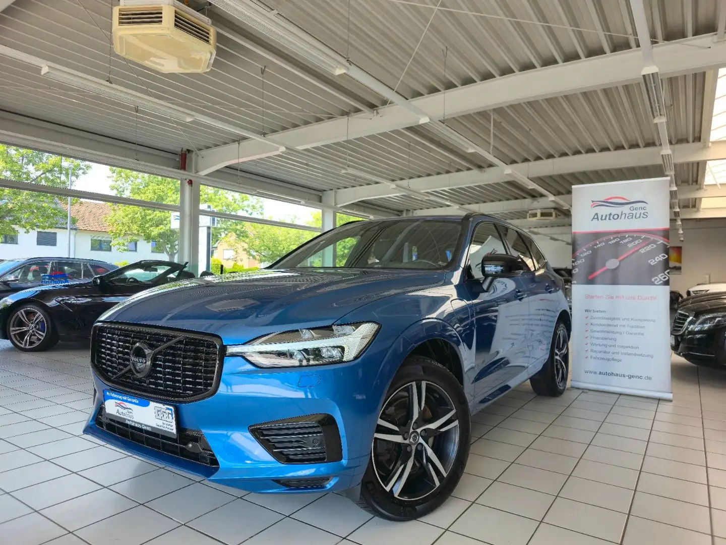 Volvo XC60 R Design Plug-In Hybrid AWD HK Sound 360° Blau - 1