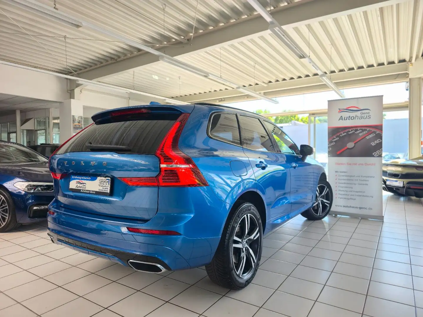 Volvo XC60 R Design Plug-In Hybrid AWD HK Sound 360° Blau - 2