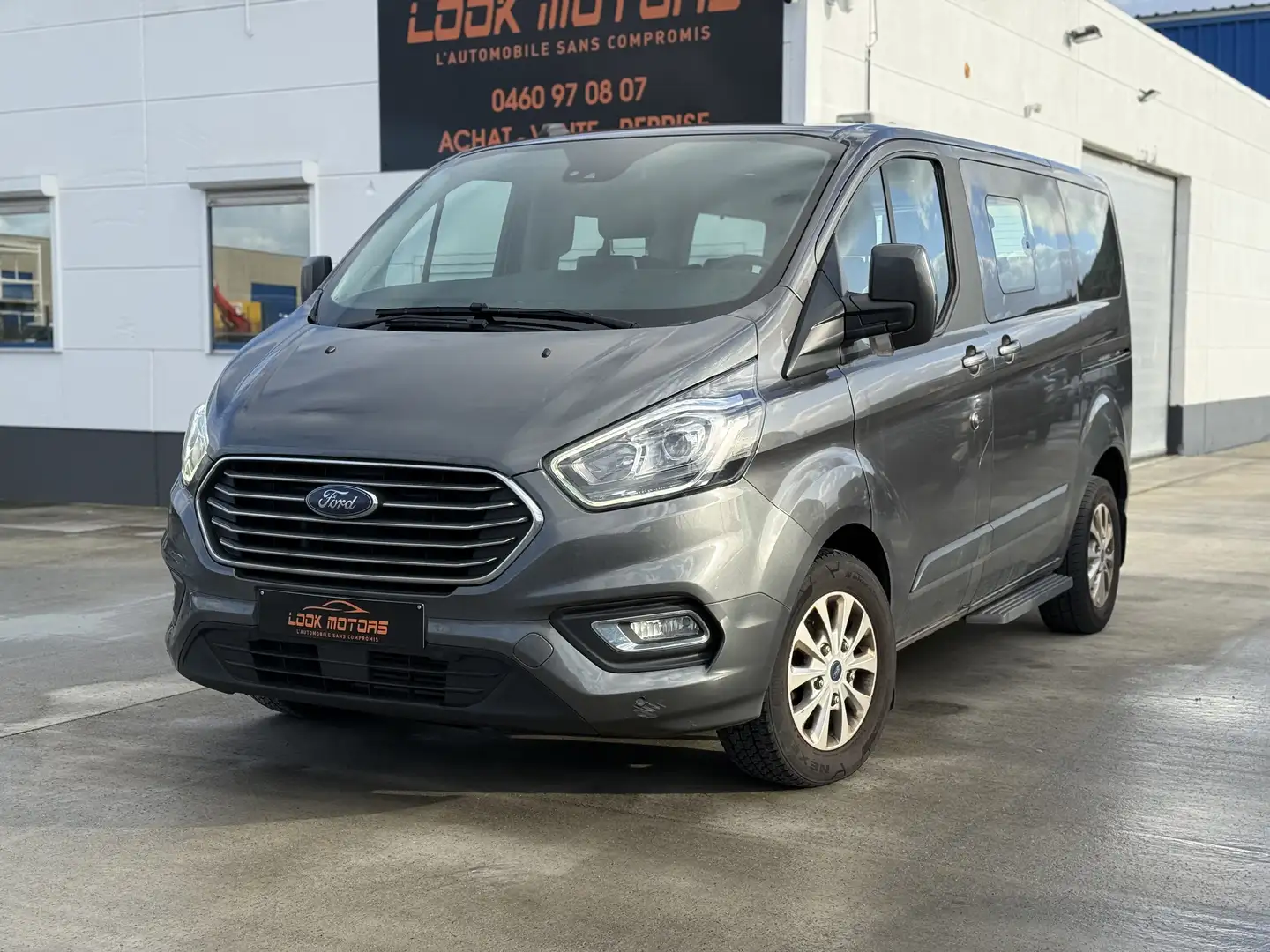Ford Tourneo Custom 2.0 TDCi Titanium 130cv 8 Places Double Portes TVA Gris - 1