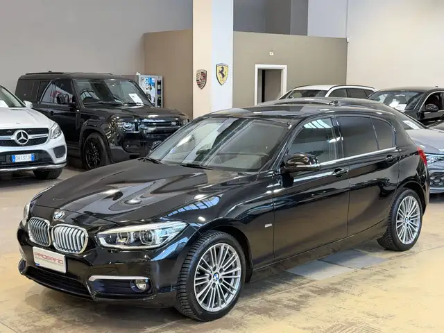 BMW 116 d Urban 5p auto - LED - 17" - Navigatore