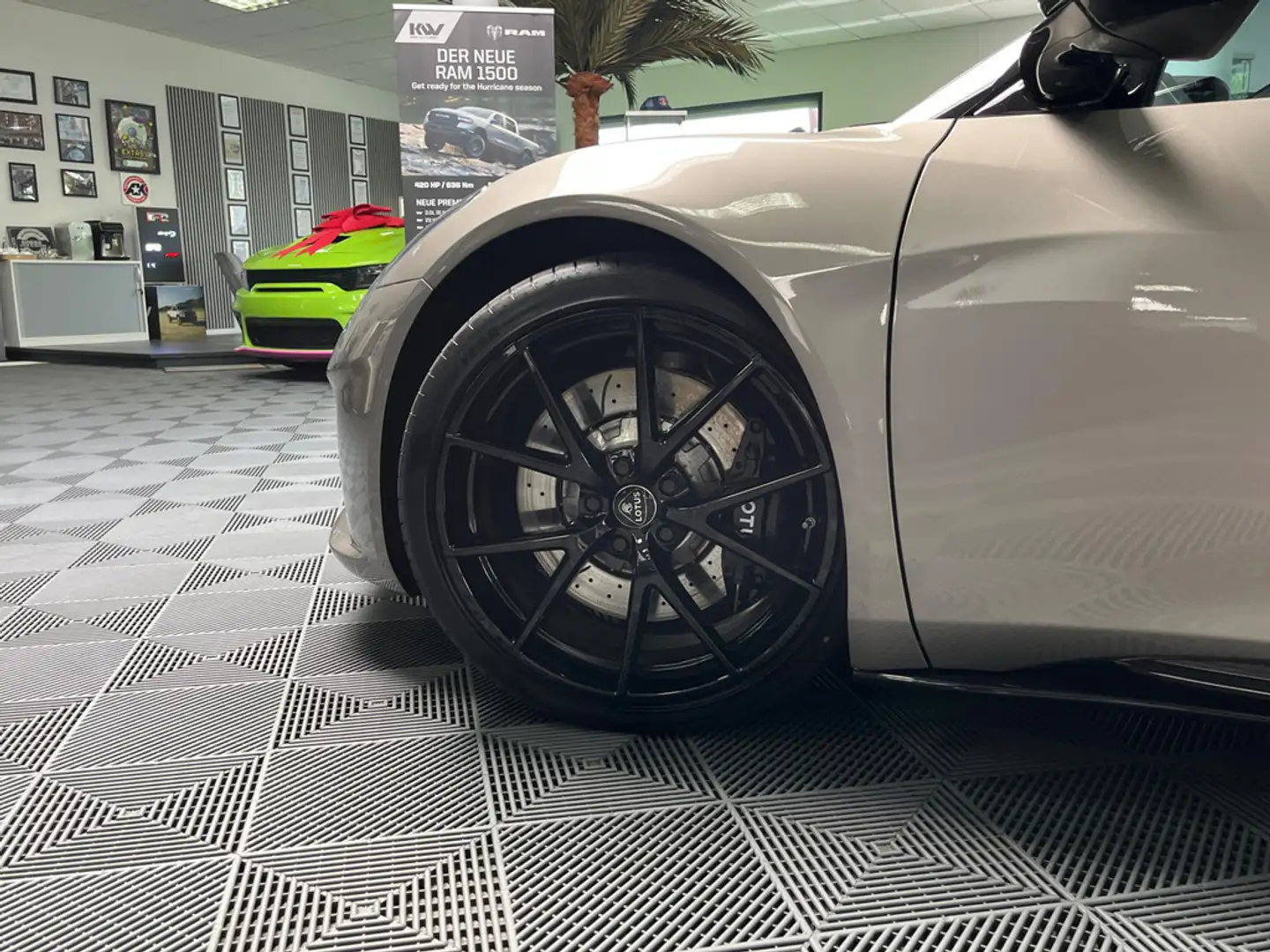 Lotus Emira i4 First Edition Coupe 2.0, DTC, LED Gris - 2