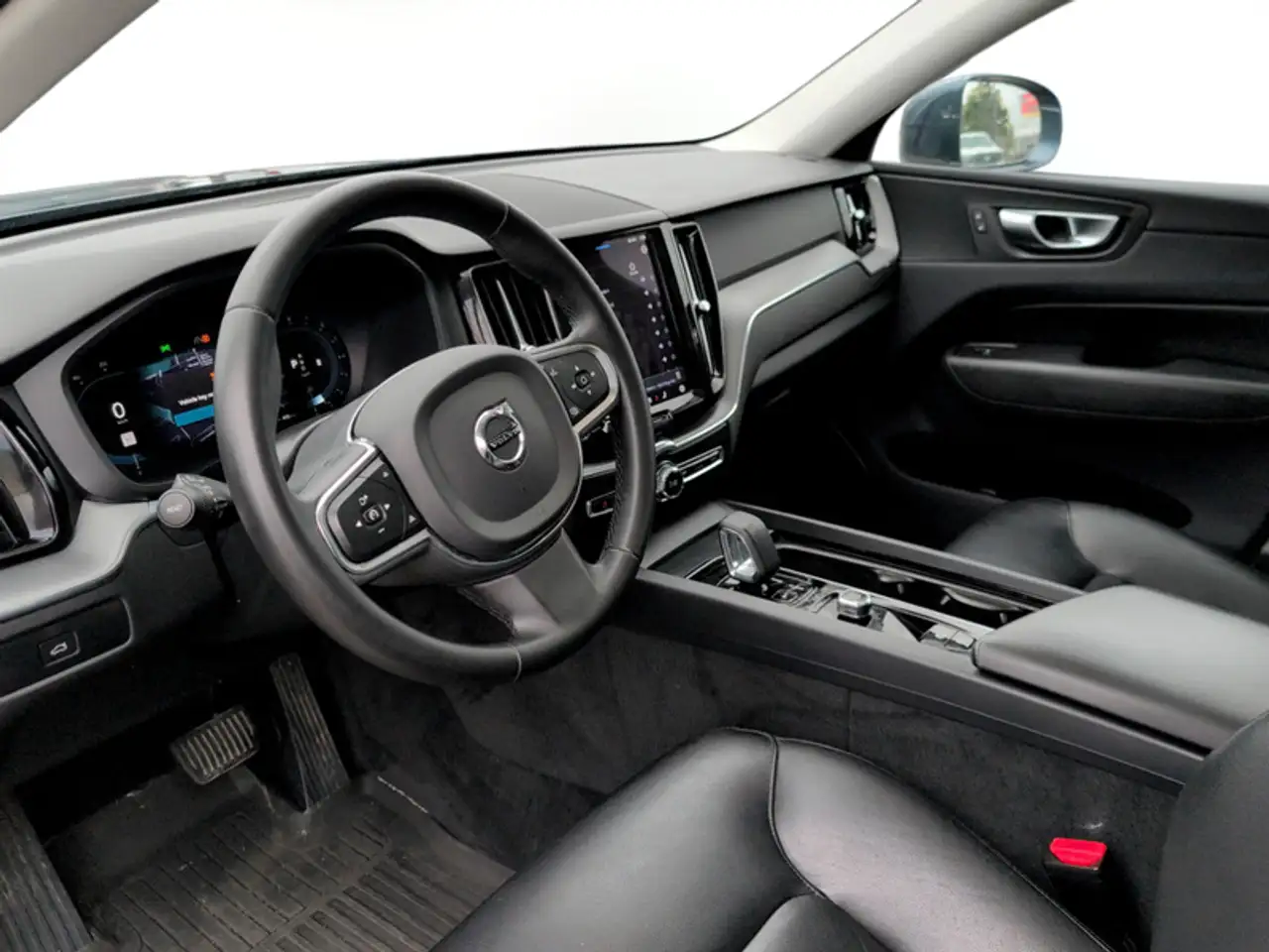 Volvo XC60 снимка Volvo XC60