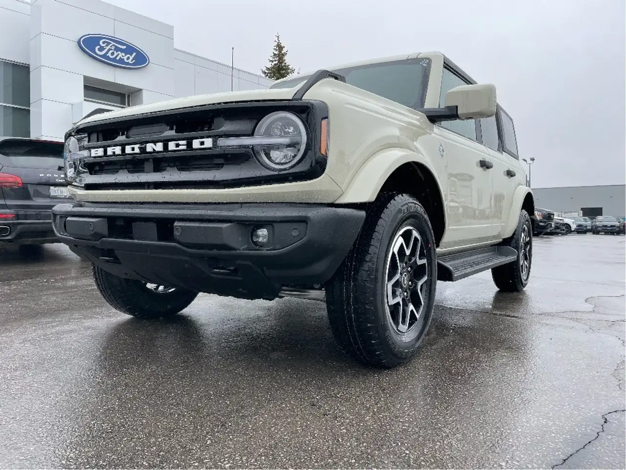 Ford Bronco снимка Ford Bronco