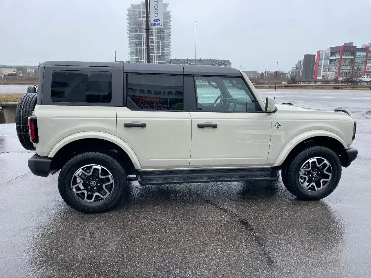 Ford Bronco снимка Ford Bronco